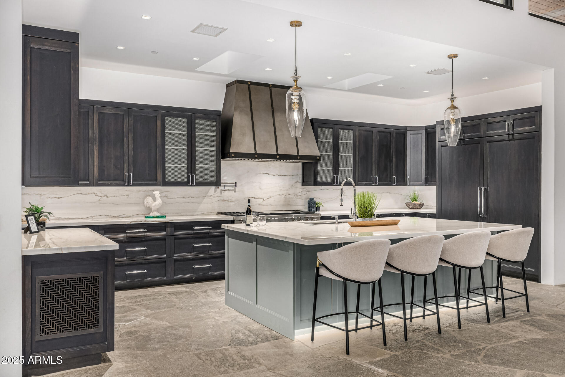PARADISE VALLEY FARMS - Residential