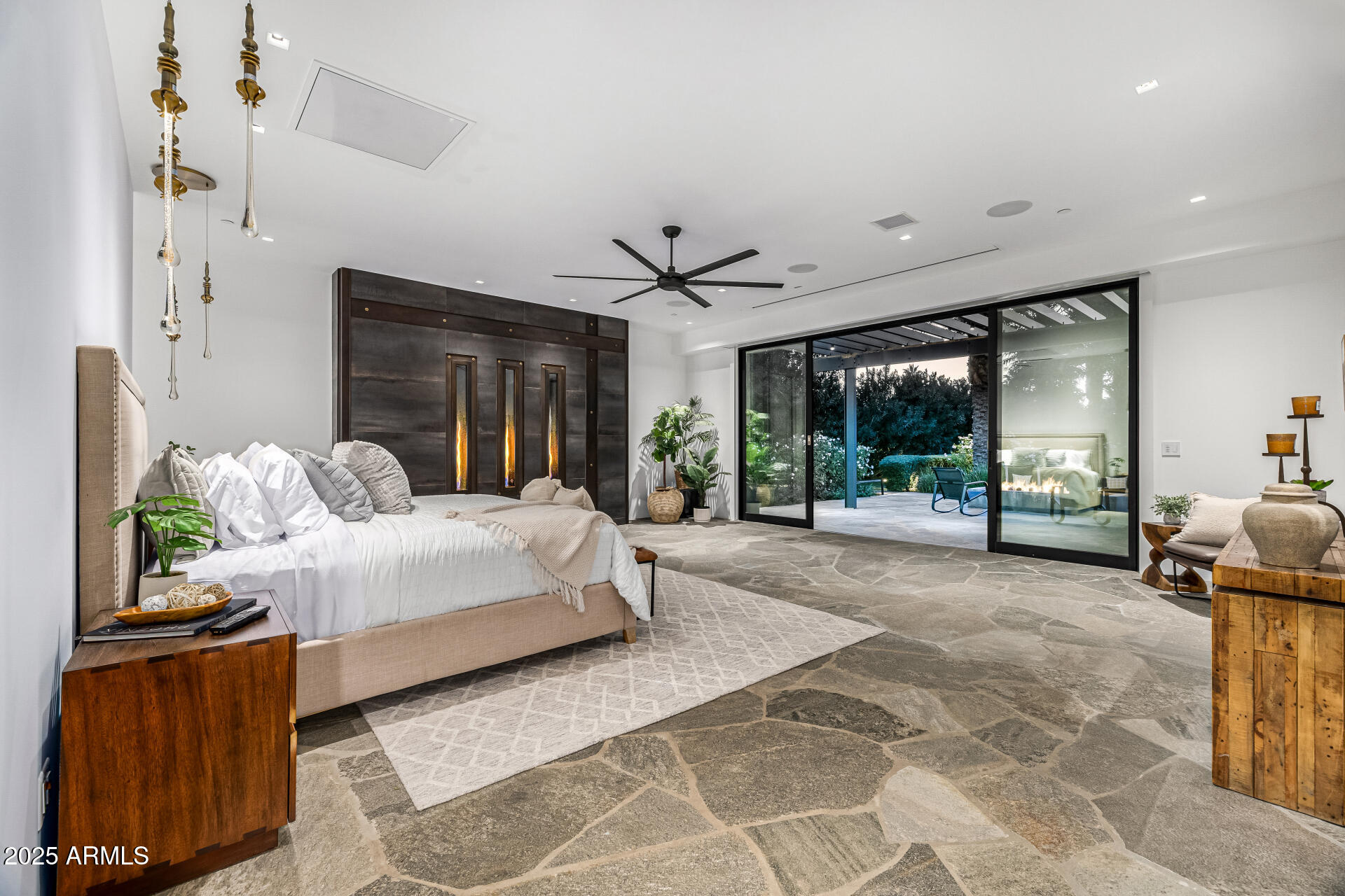 PARADISE VALLEY FARMS - Residential