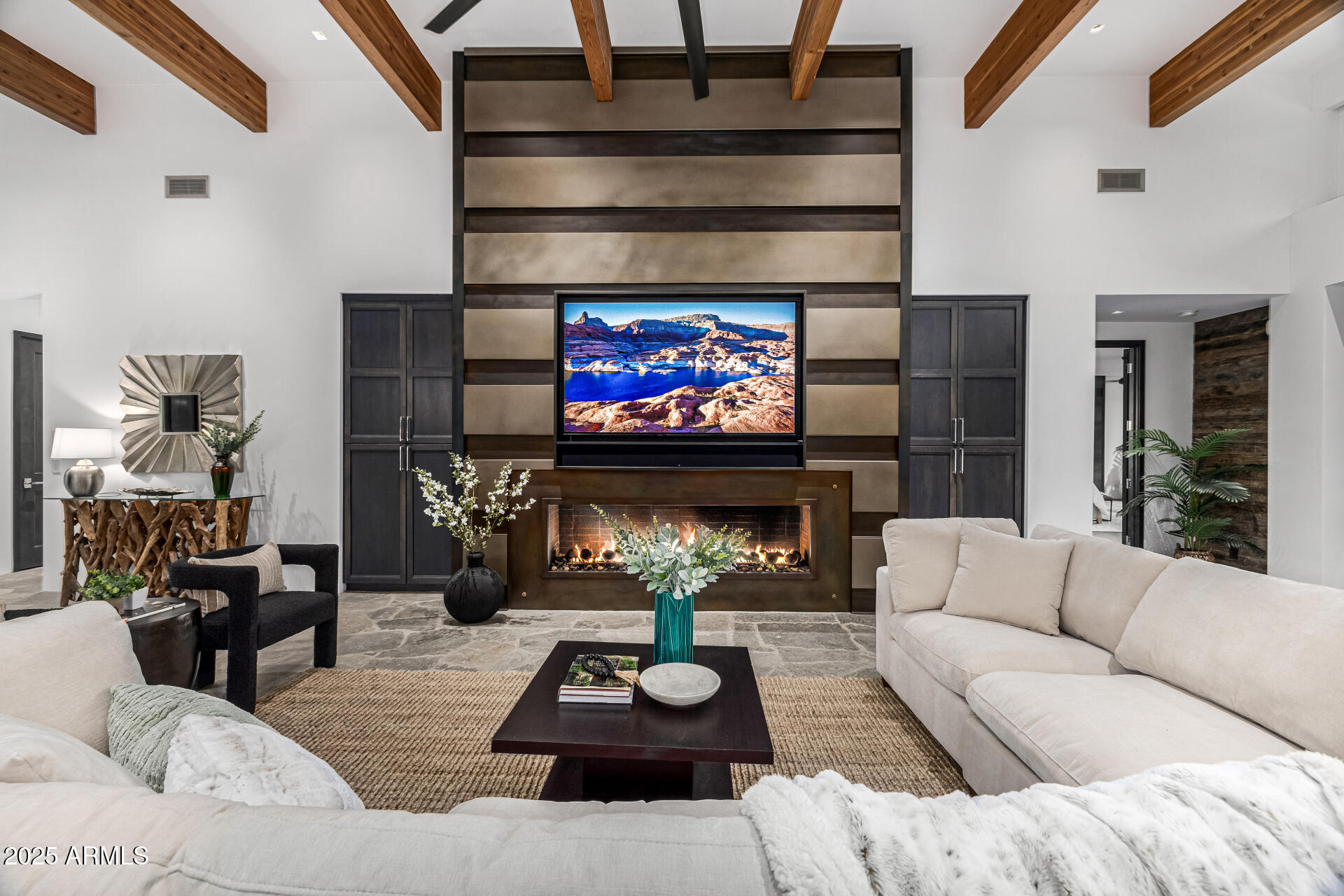PARADISE VALLEY FARMS - Residential