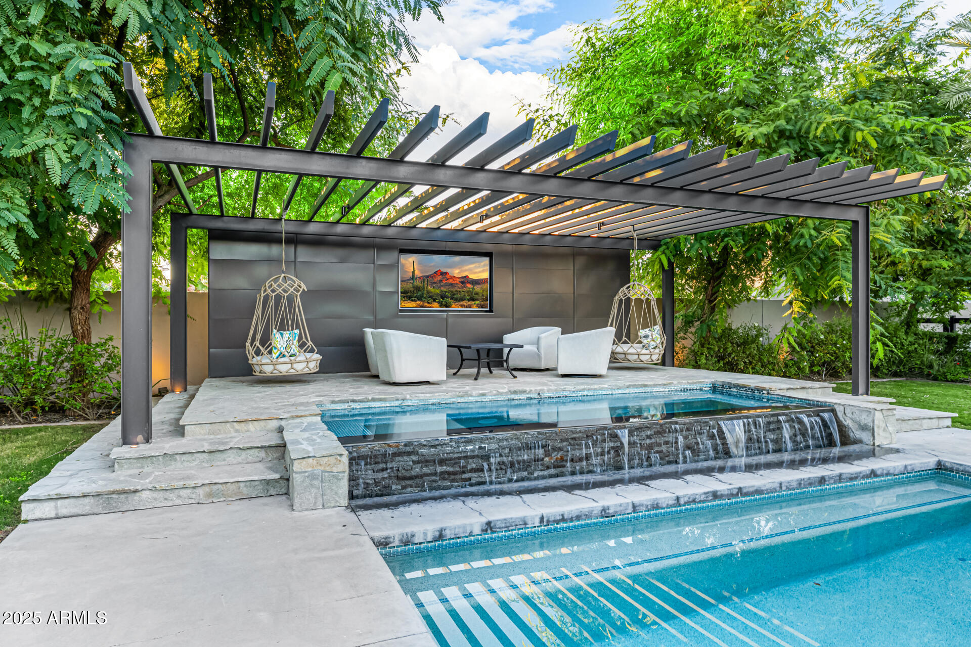 PARADISE VALLEY FARMS - Residential
