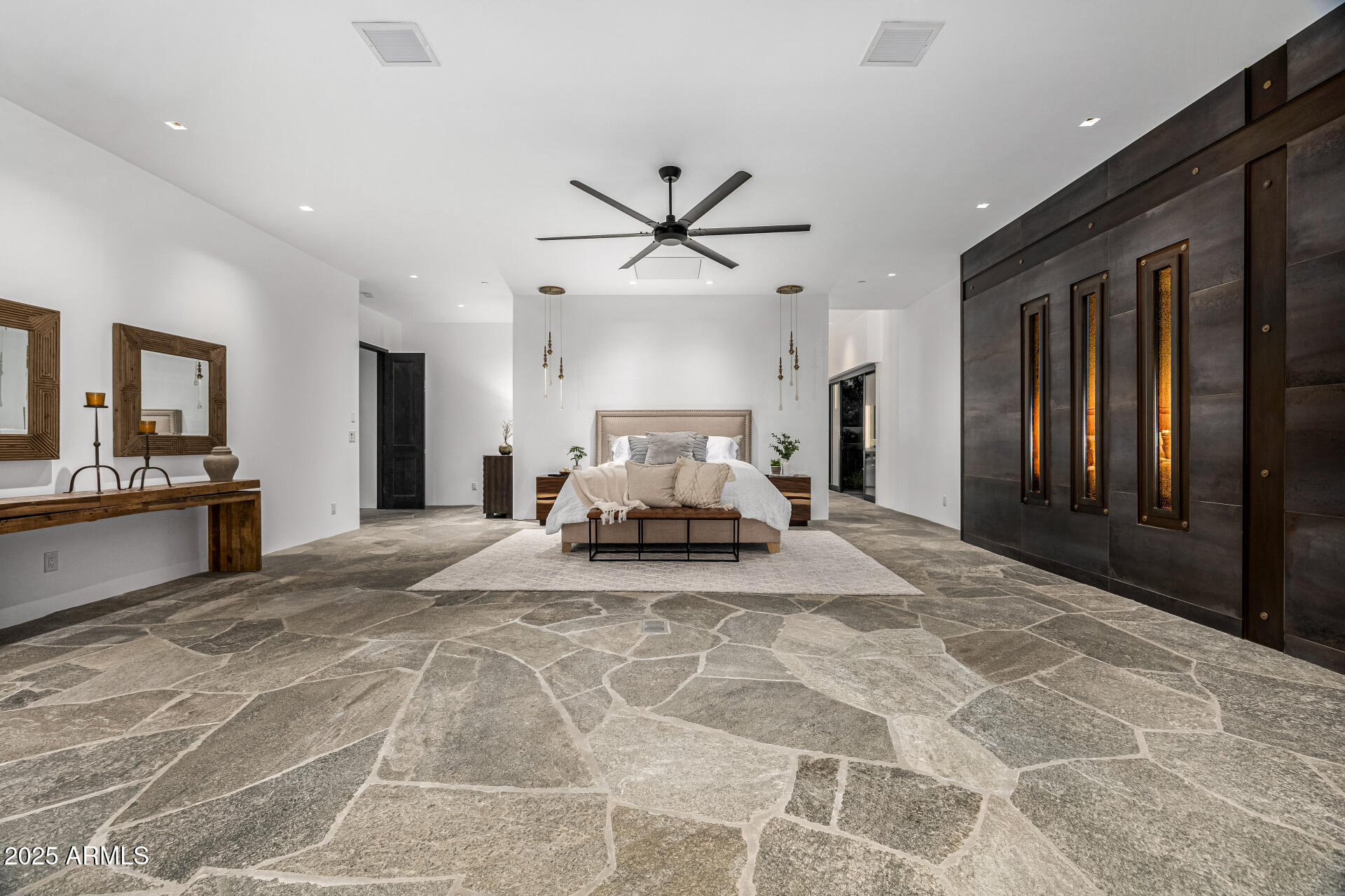 PARADISE VALLEY FARMS - Residential