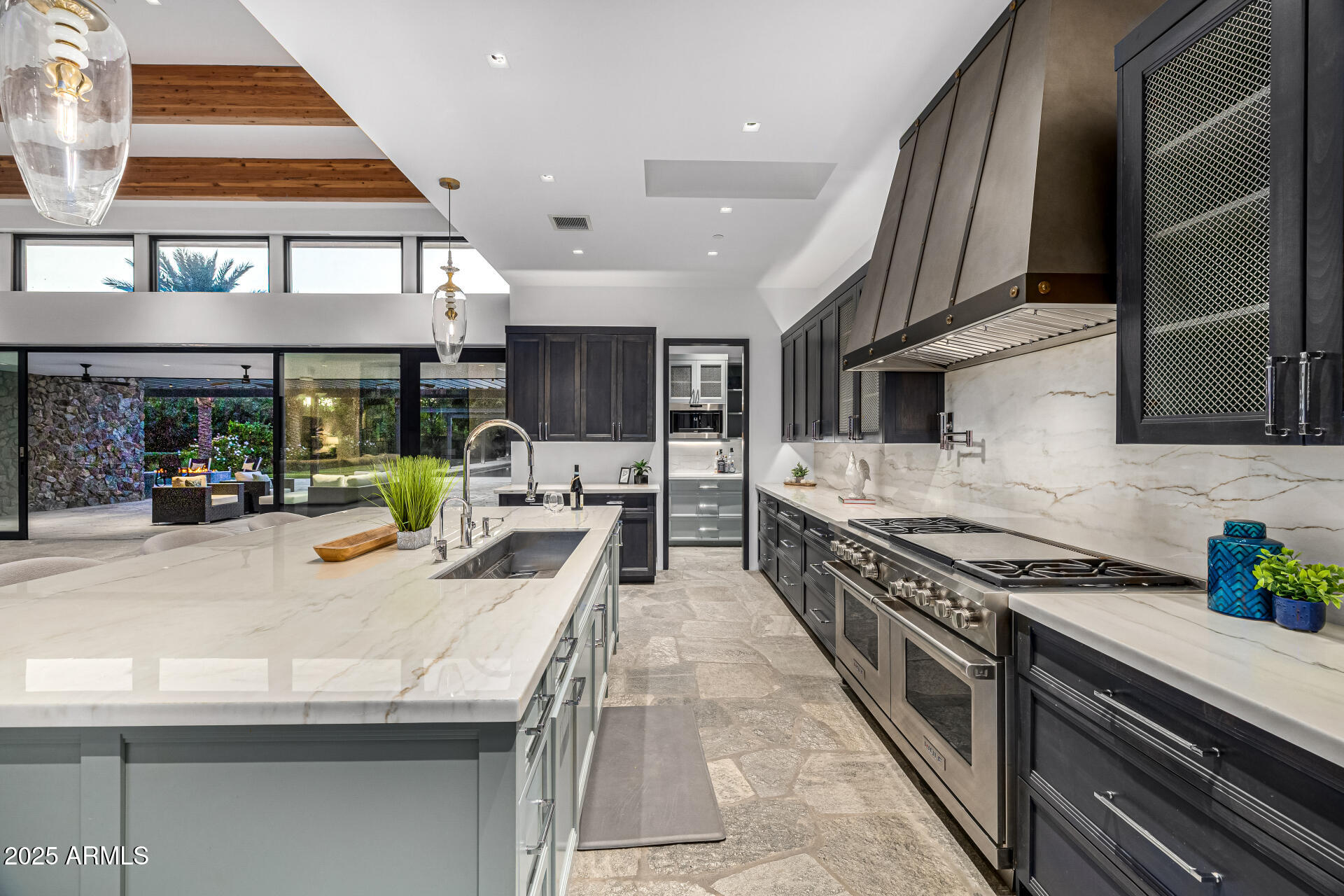 PARADISE VALLEY FARMS - Residential