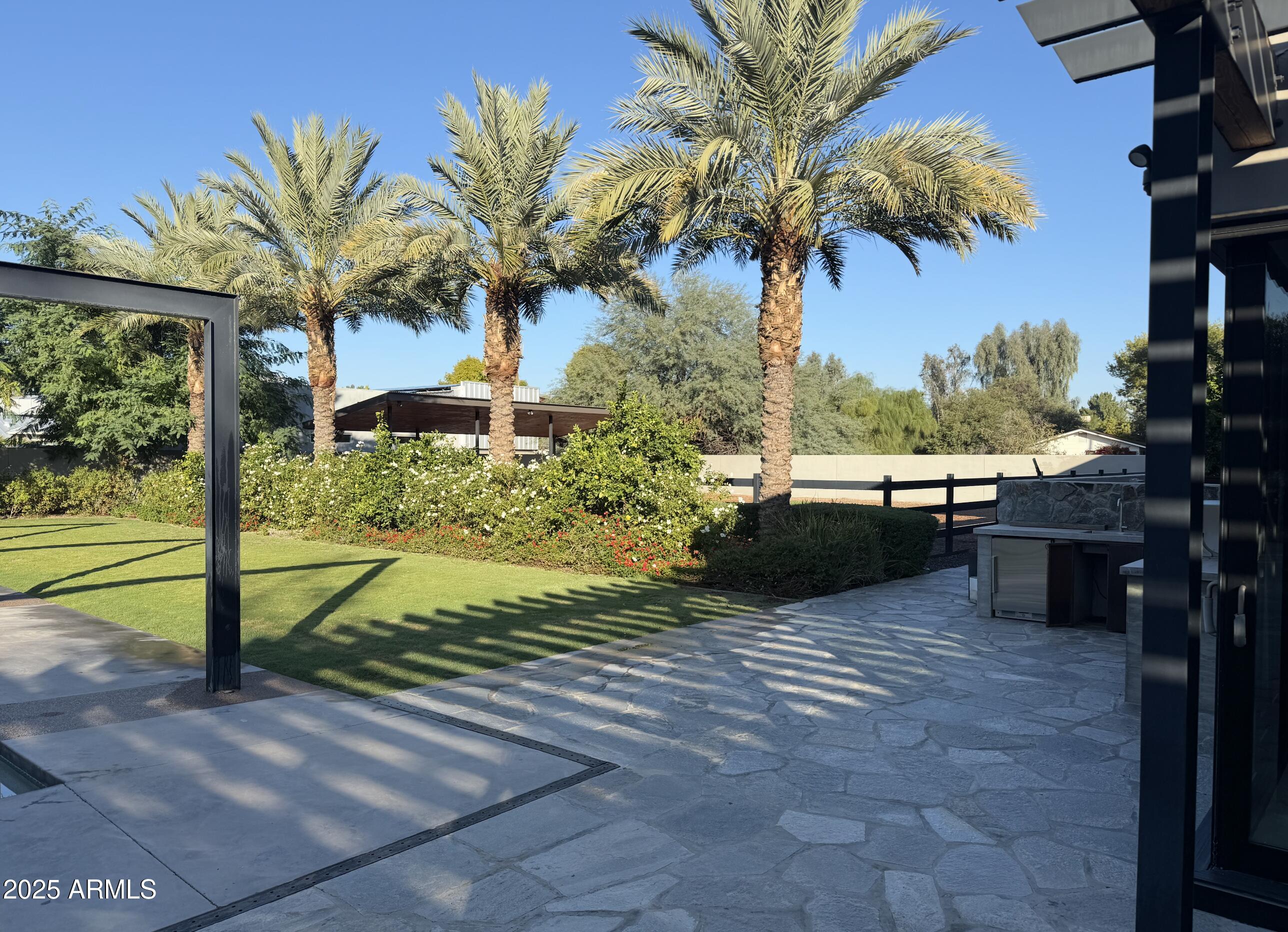 PARADISE VALLEY FARMS - Residential