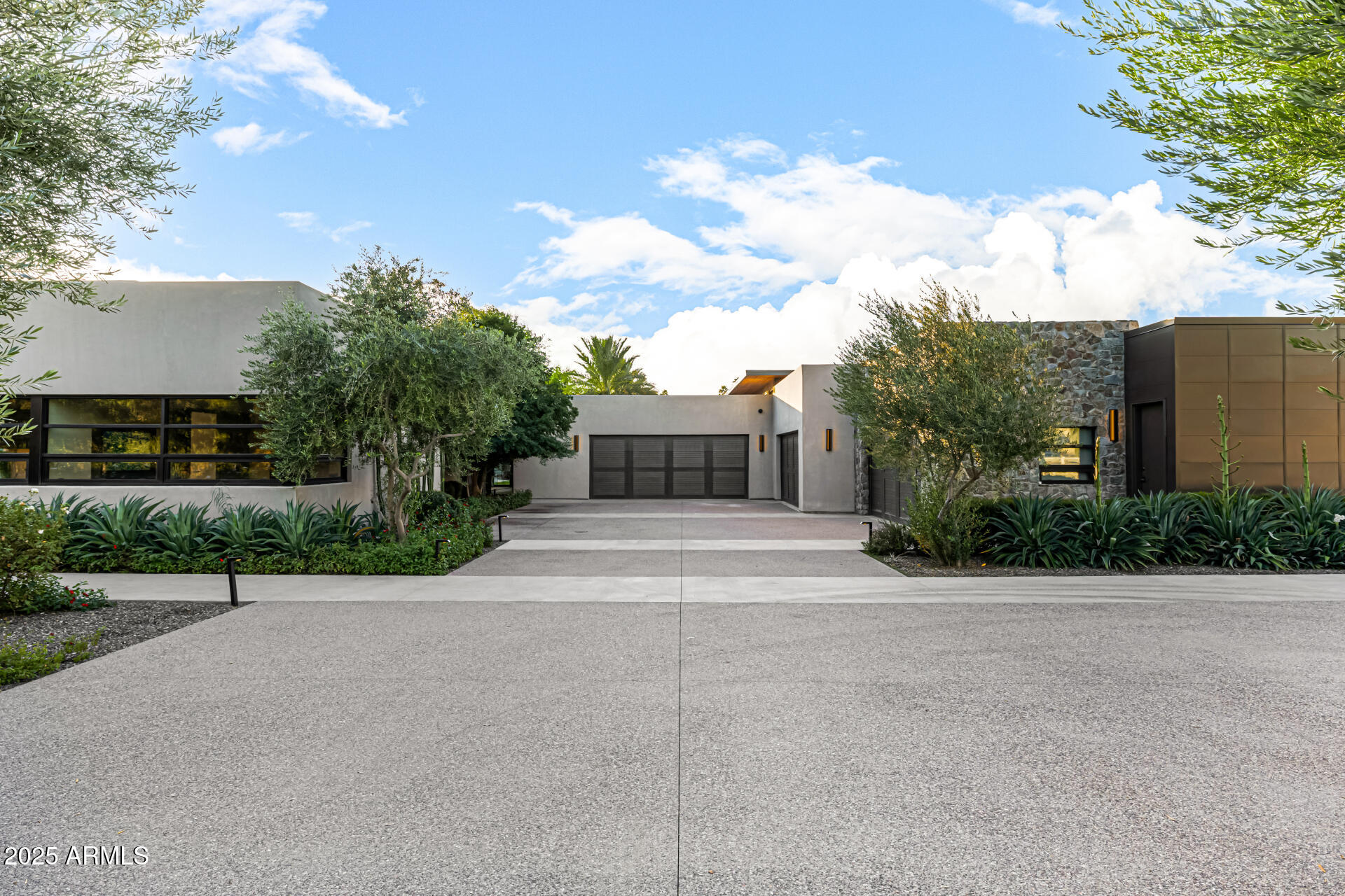 PARADISE VALLEY FARMS - Residential