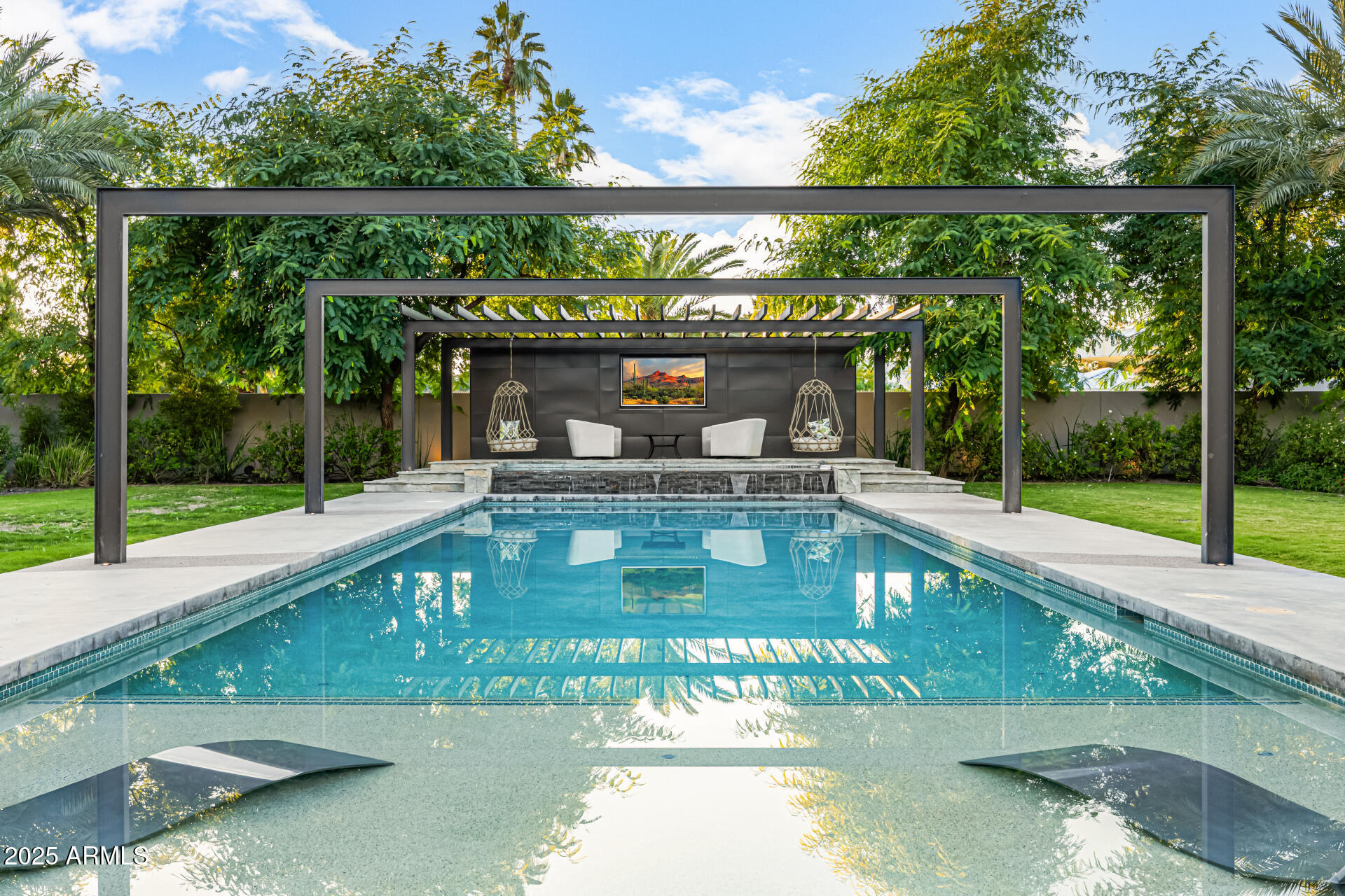 PARADISE VALLEY FARMS - Residential