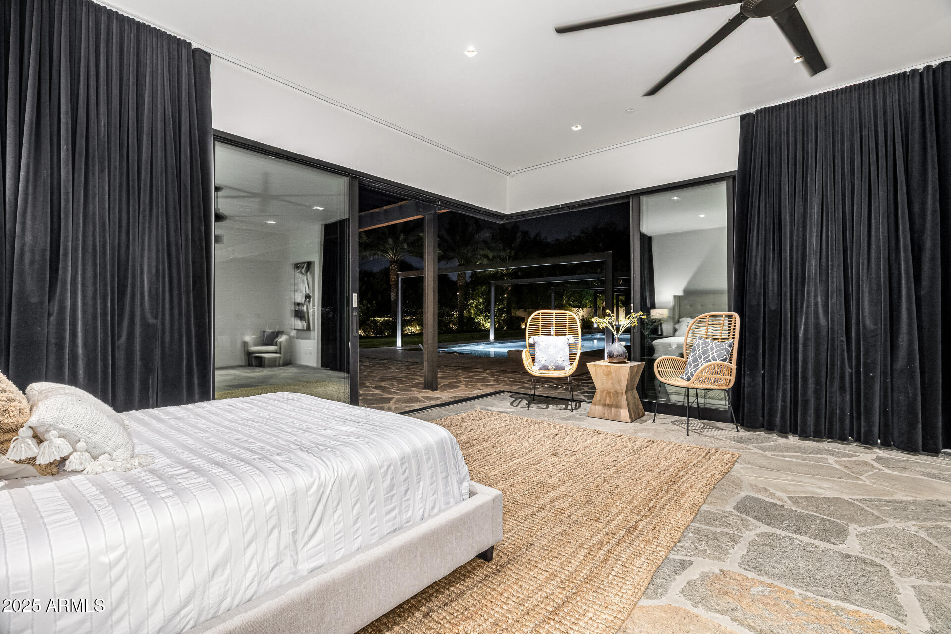 PARADISE VALLEY FARMS - Residential