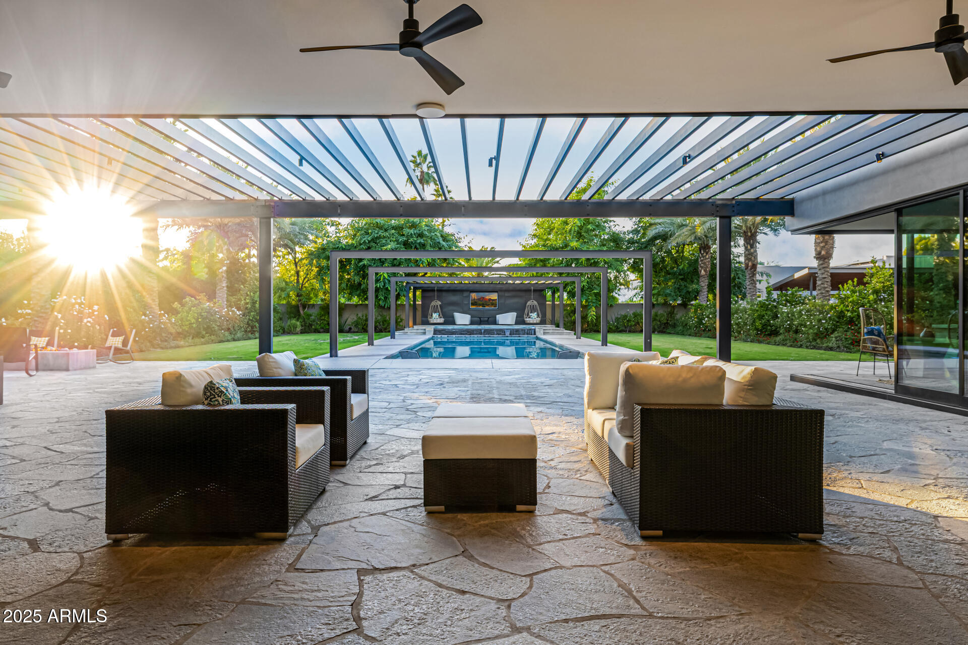 PARADISE VALLEY FARMS - Residential