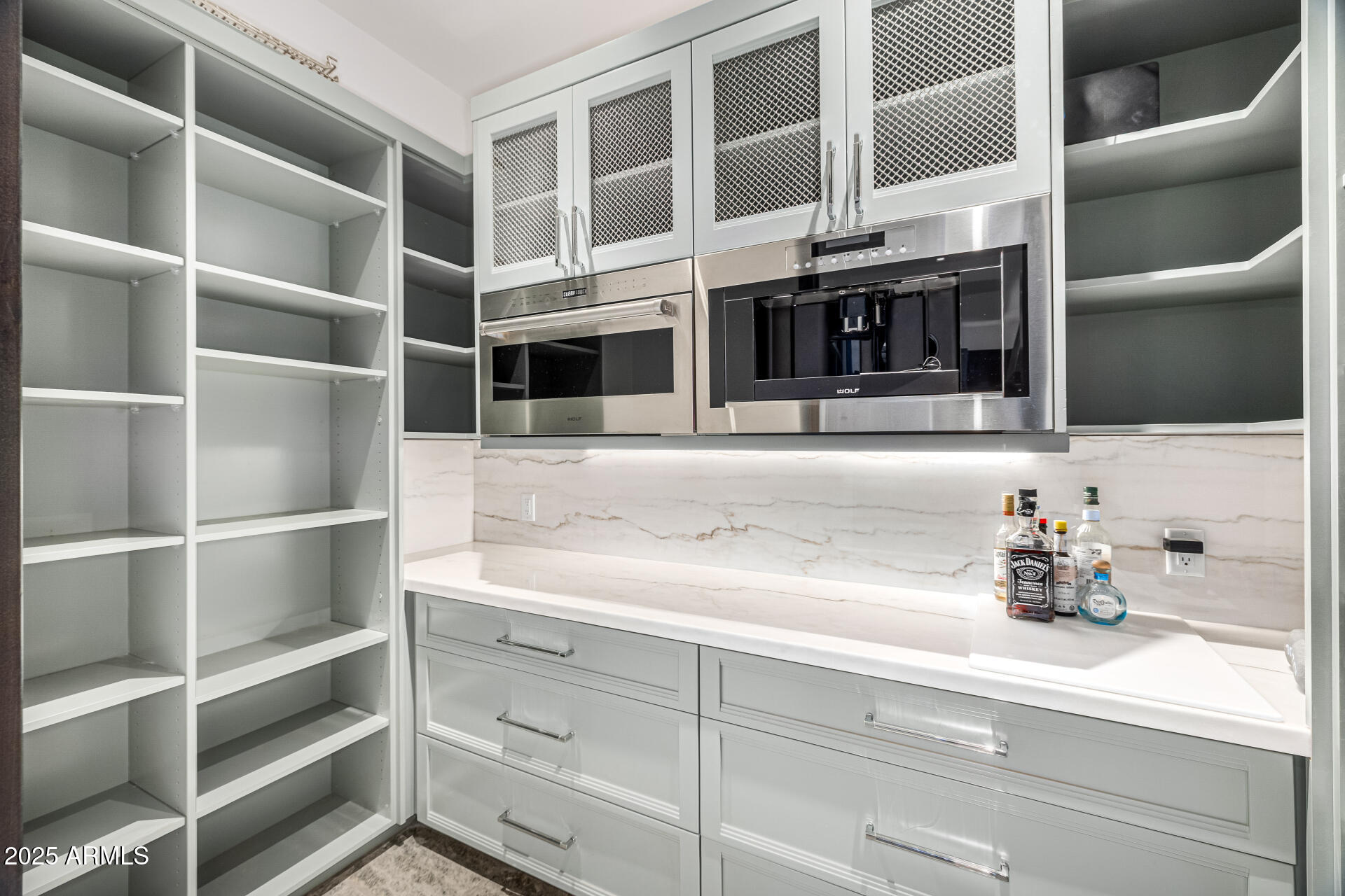PARADISE VALLEY FARMS - Residential