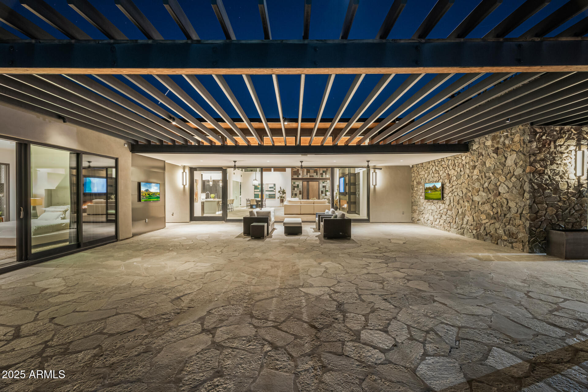 PARADISE VALLEY FARMS - Residential