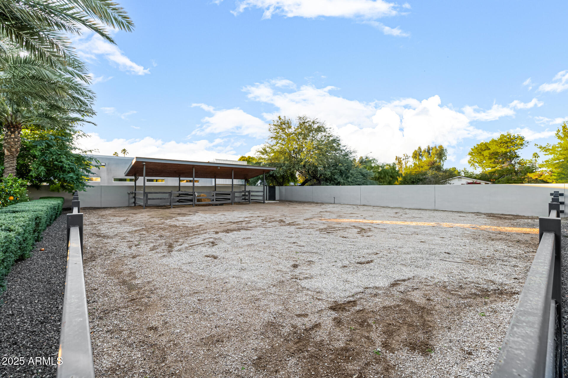 PARADISE VALLEY FARMS - Residential