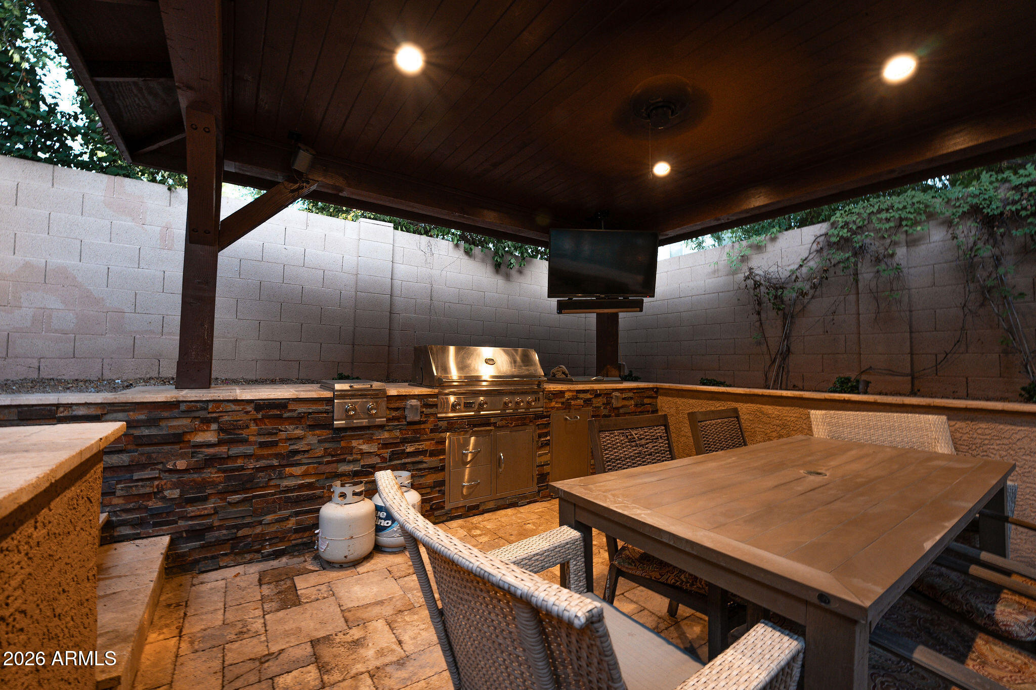THE ISLANDS-ARTEMINA - Residential