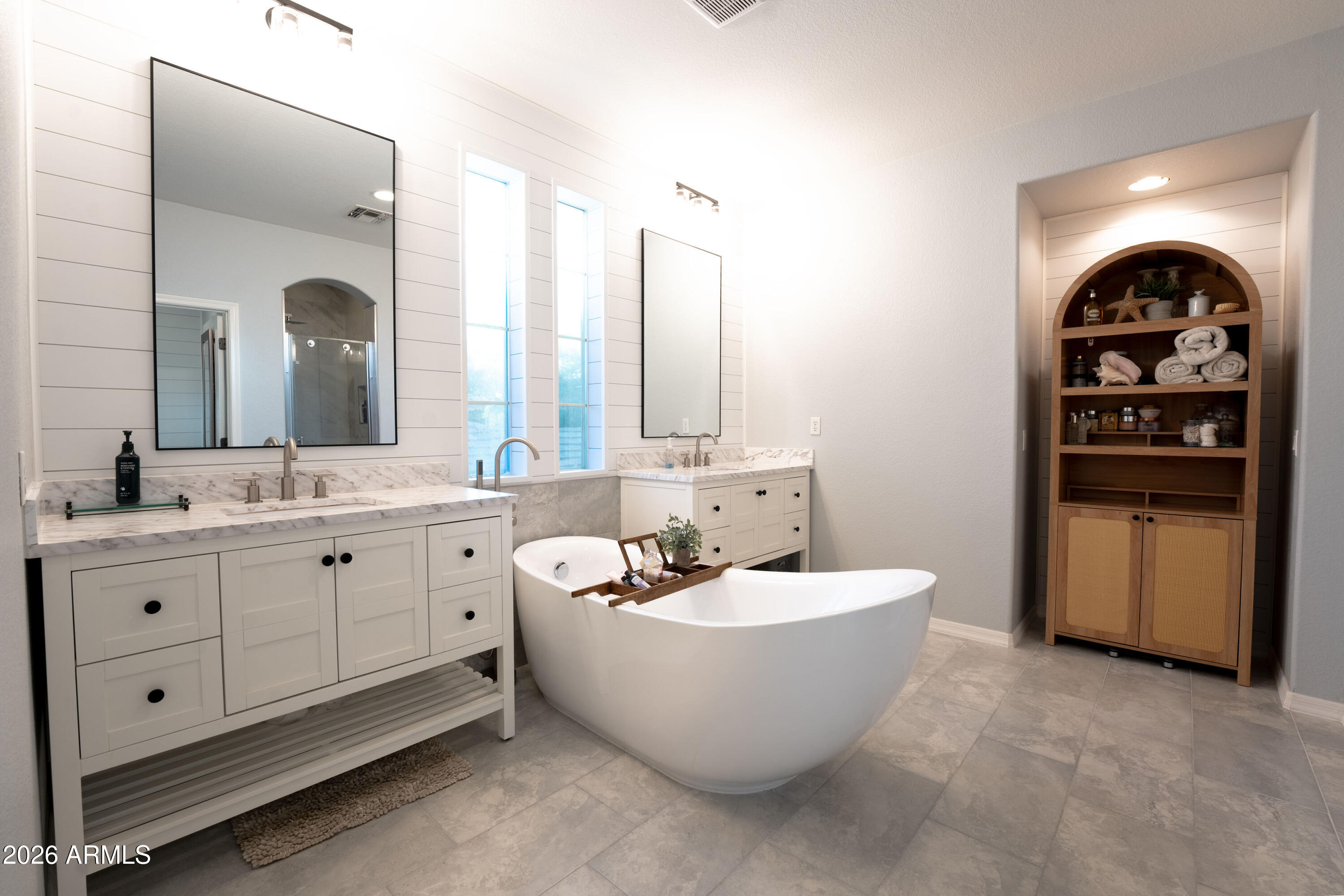 THE ISLANDS-ARTEMINA - Residential