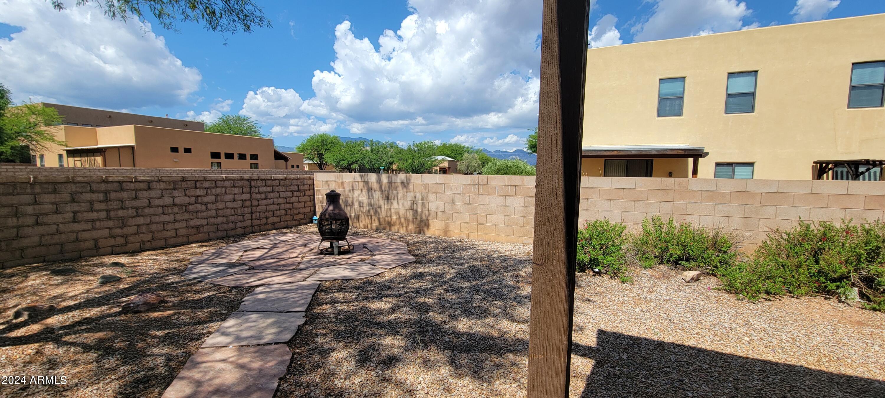 REFLECTIONS VALIENTE - Residential