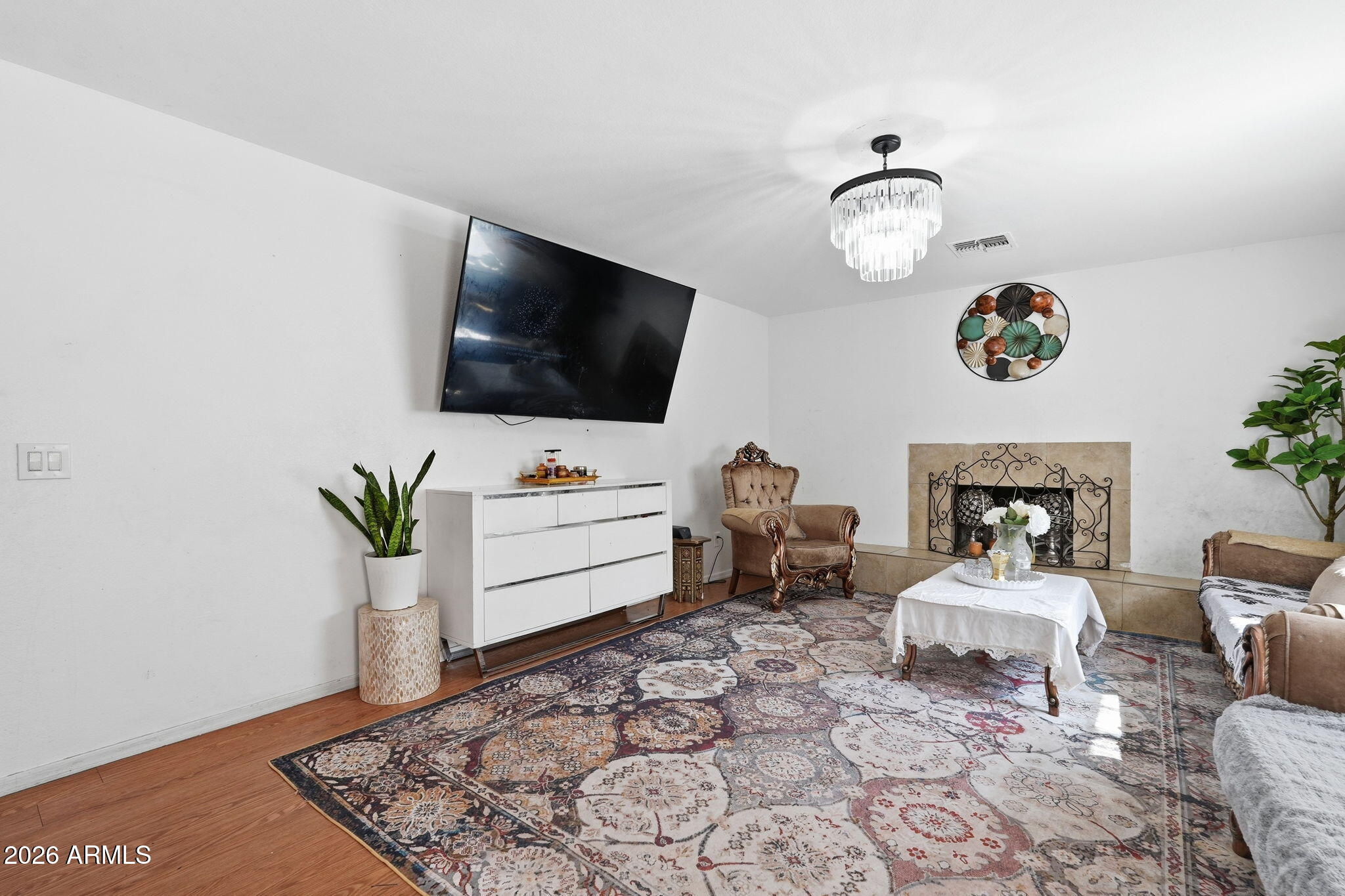 ESQUIRE TERRACE 2 - Residential