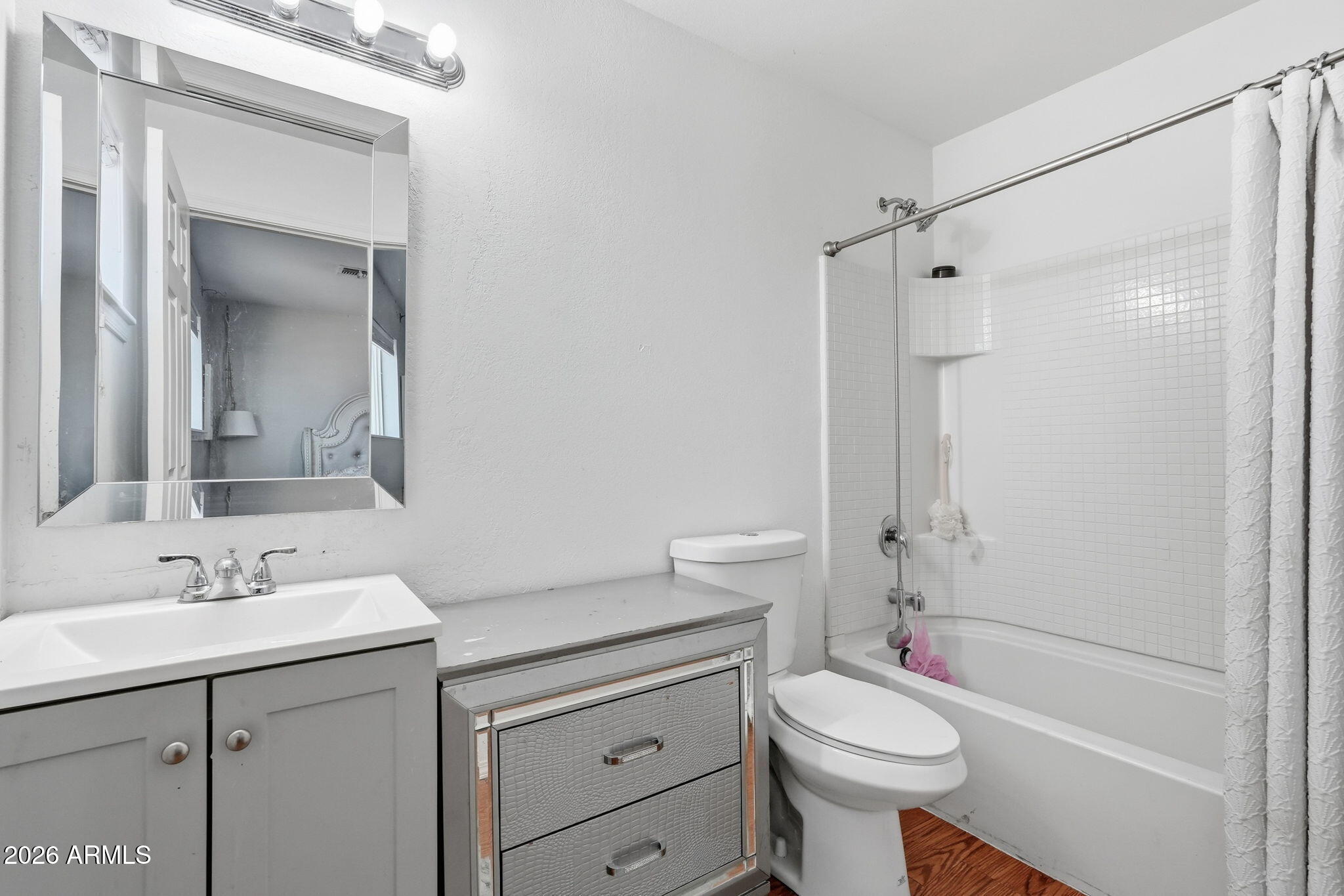 ESQUIRE TERRACE 2 - Residential