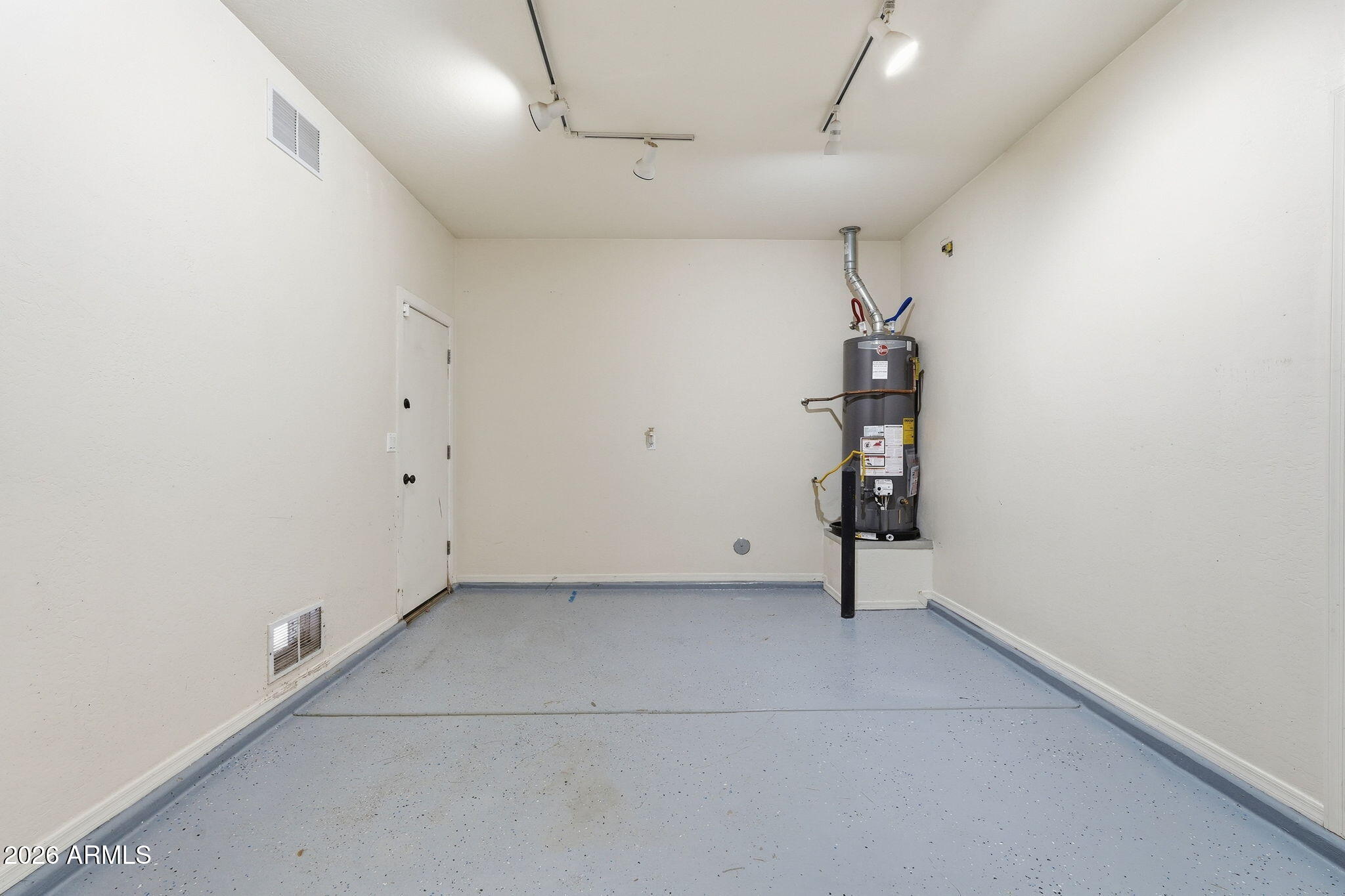 DONATELA 1 - Residential Lease