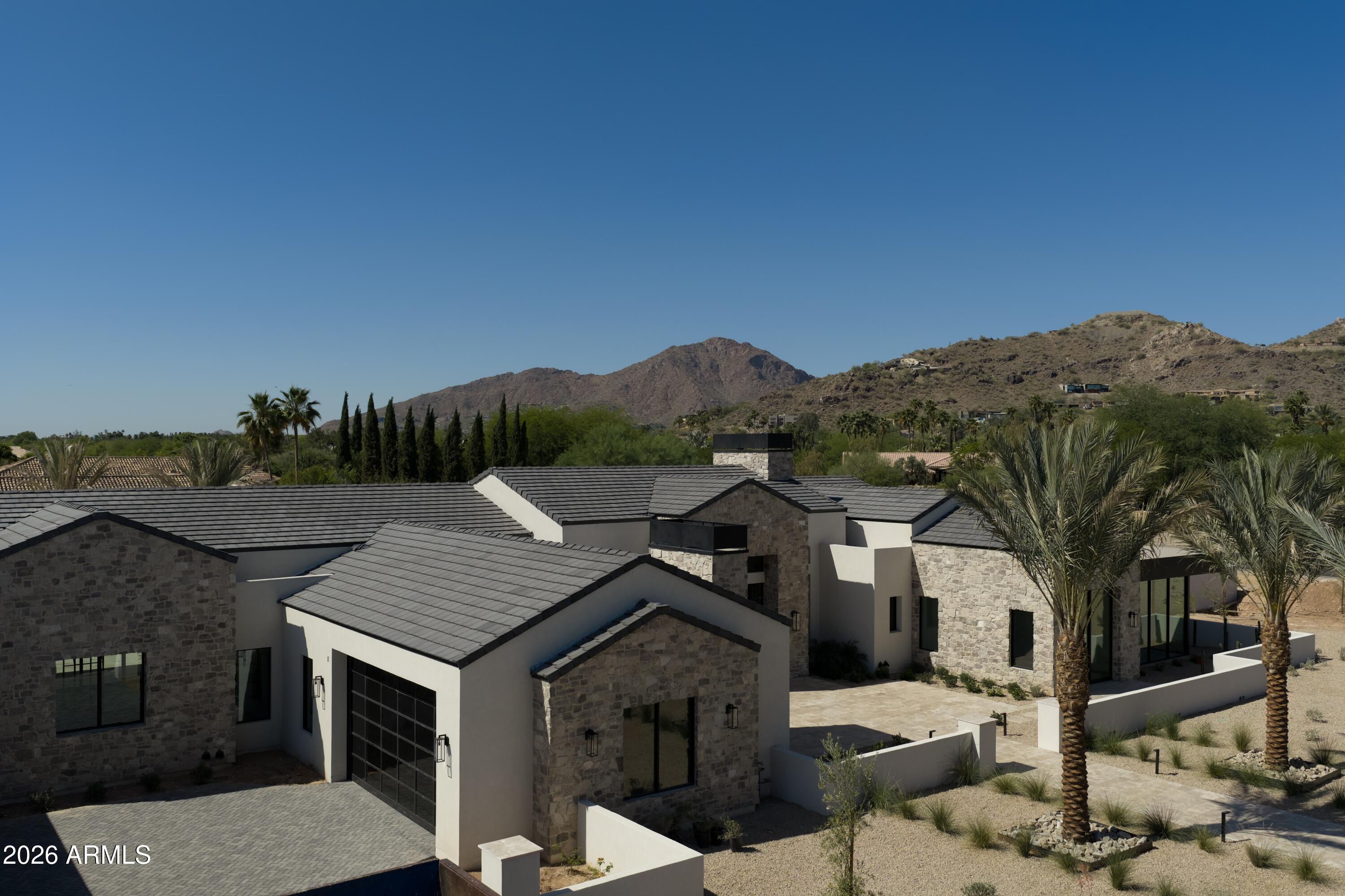 SALIDA DEL SOL - Residential