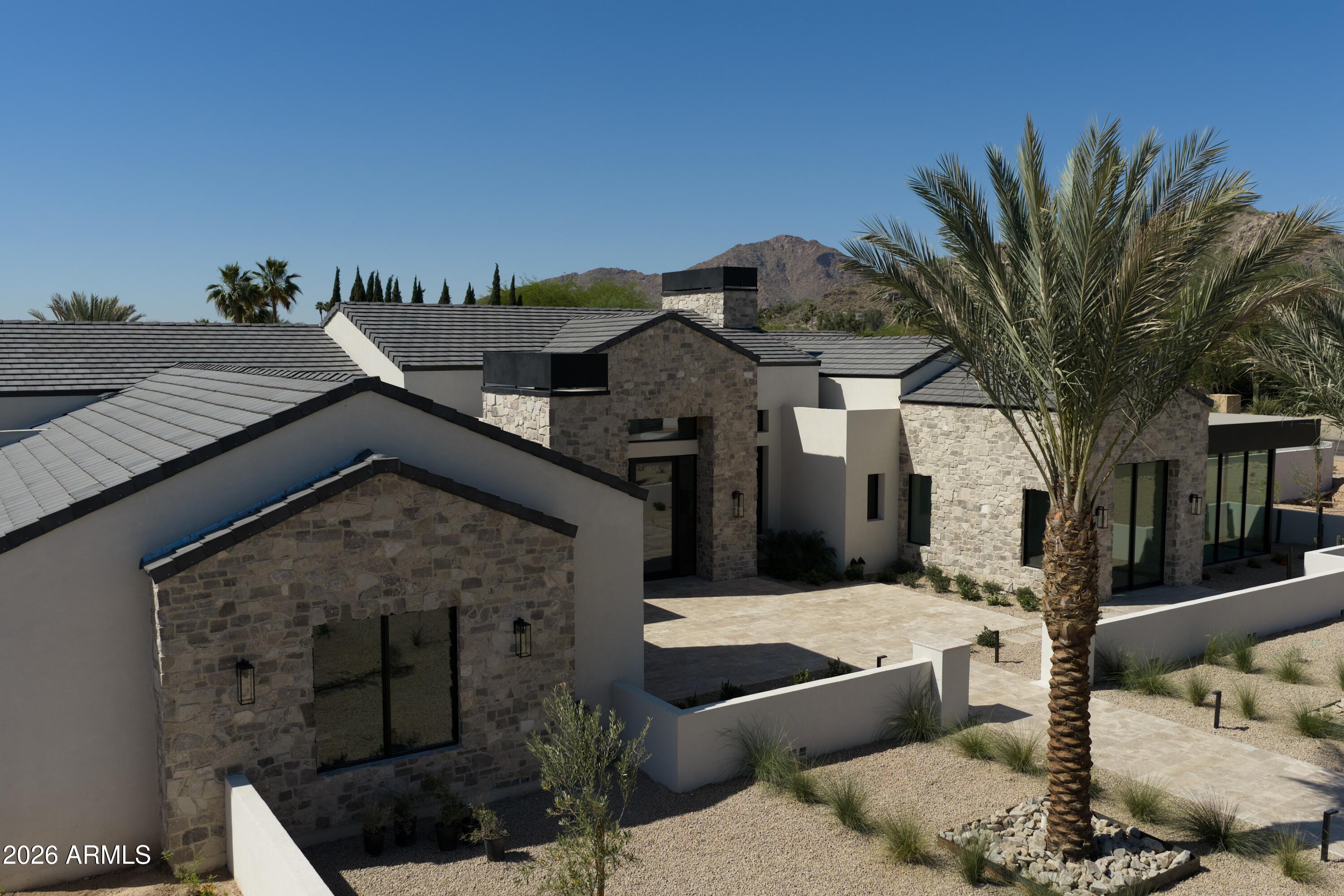 SALIDA DEL SOL - Residential