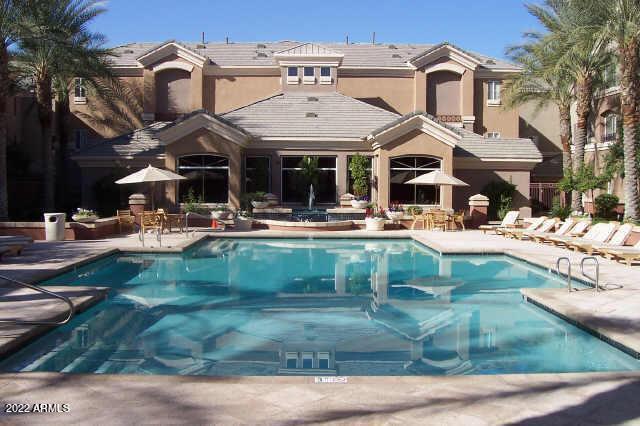 VILLAS AT STONECREEK - Residential Lease