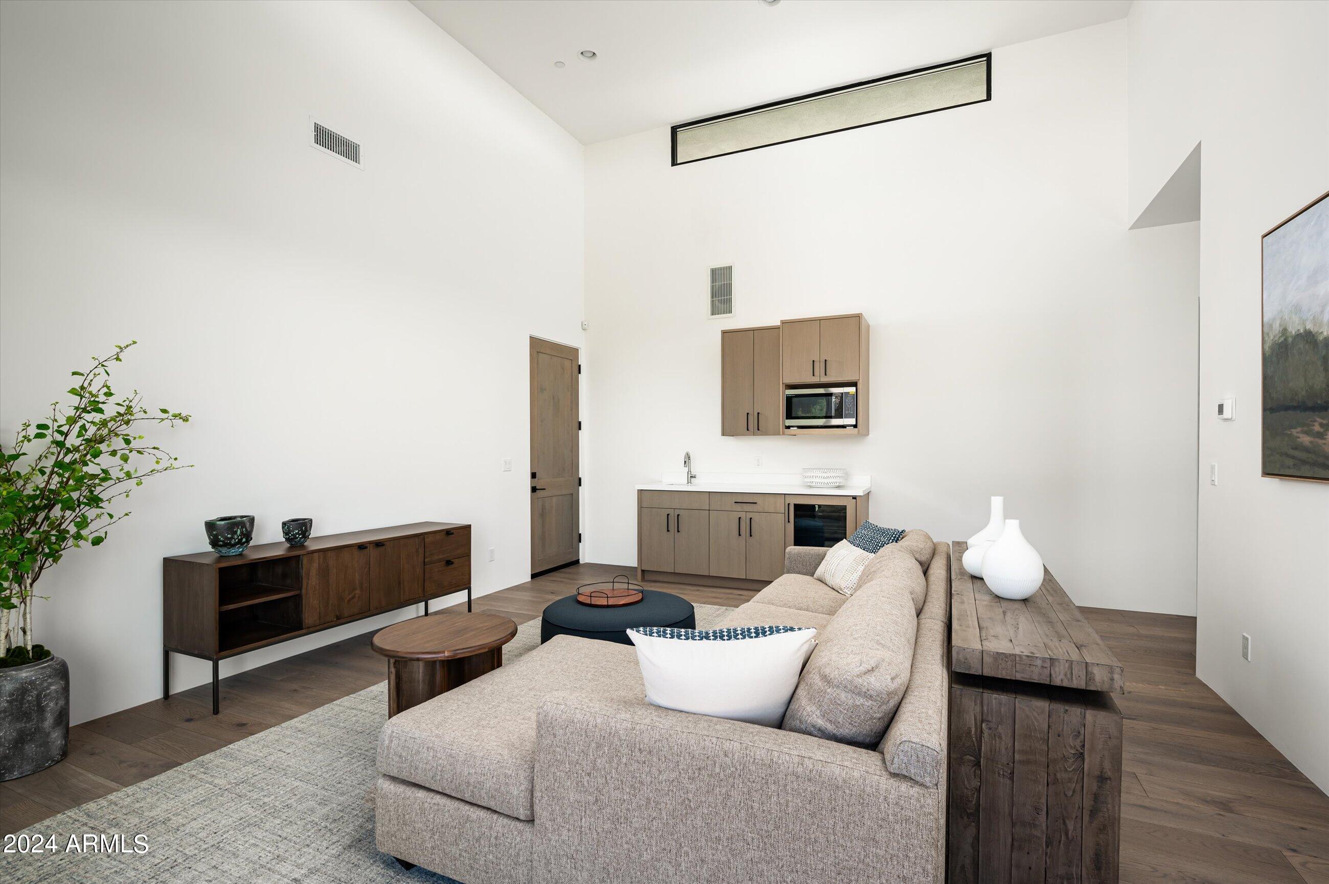 DESERT MOUNTAIN PHASE 1 UNIT 2 LOT 206-335 TR A - Residential