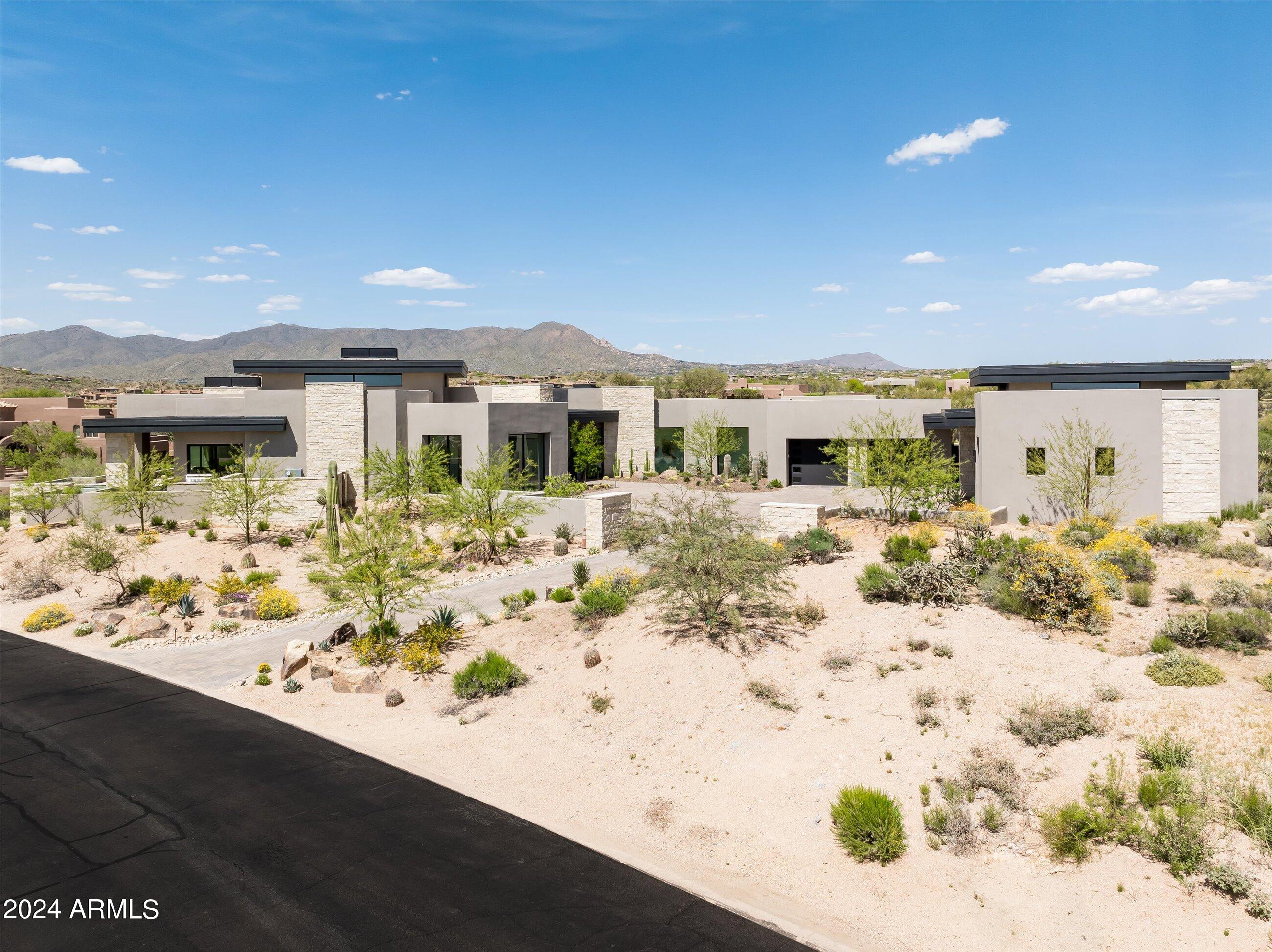 DESERT MOUNTAIN PHASE 1 UNIT 2 LOT 206-335 TR A - Residential