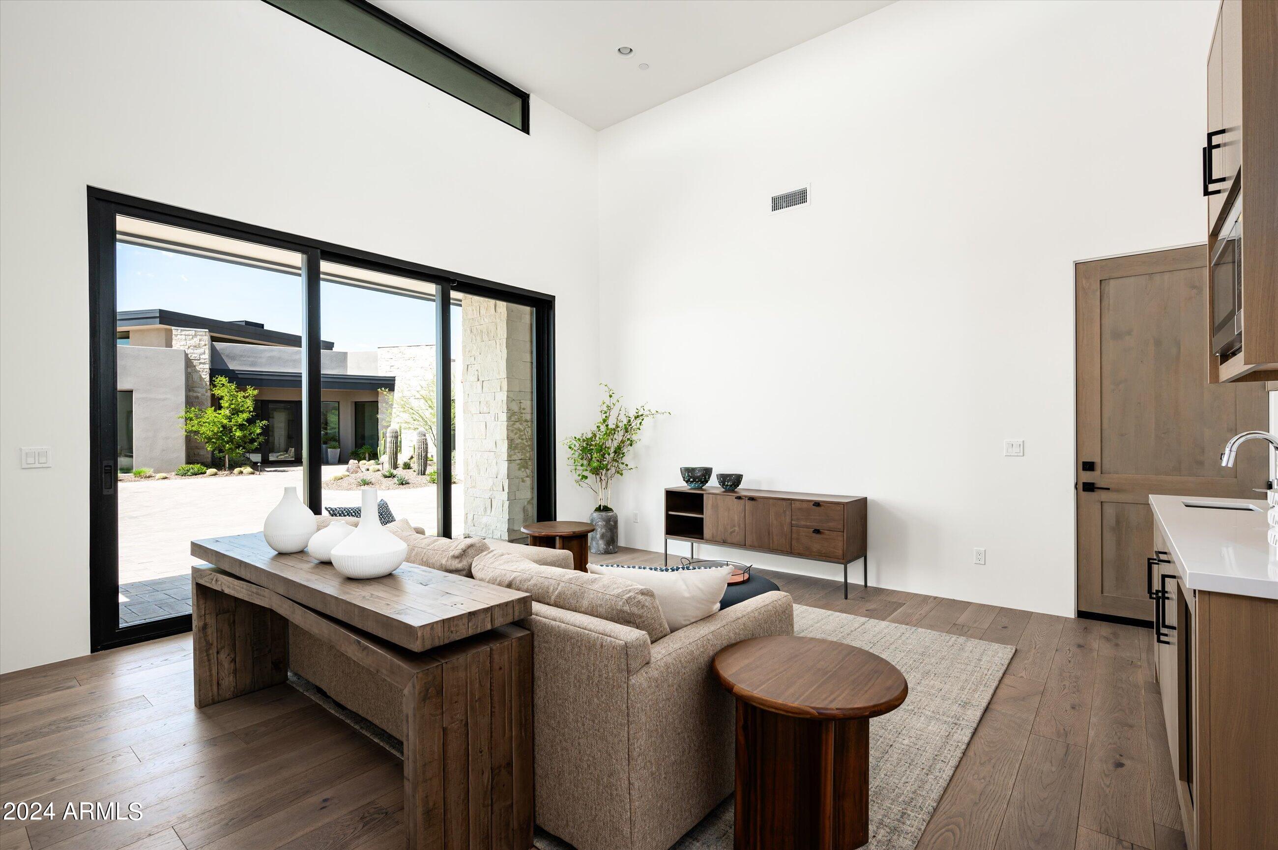 DESERT MOUNTAIN PHASE 1 UNIT 2 LOT 206-335 TR A - Residential