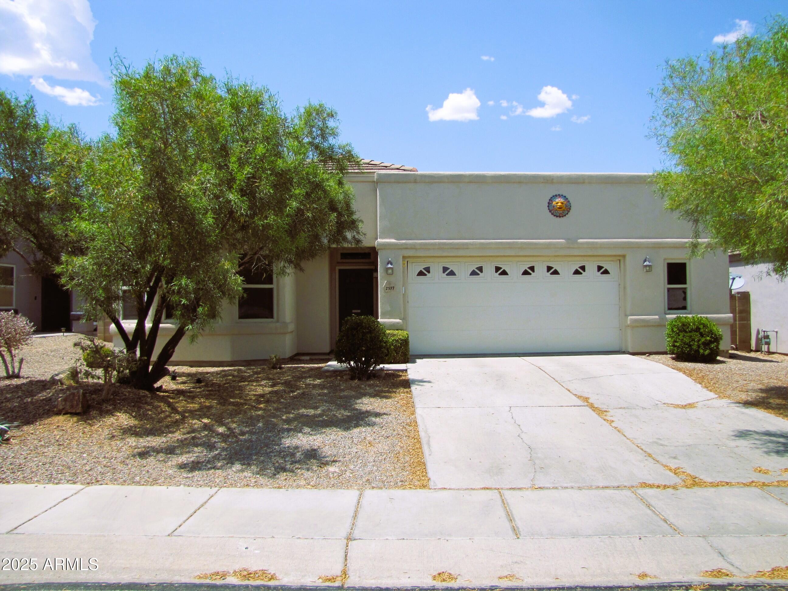 This beautiful, Solarra, 3BR/2BA/2.5CG, 2167 sq.ft. home is centrally located in Sierra Vista, AZ minutes from Fort Hachucha, shopping schools and Canyon Vista Medical Center. The open floorplan includes modenrn appliances and central A/C. The rental is near walking trails and has a large backyard.