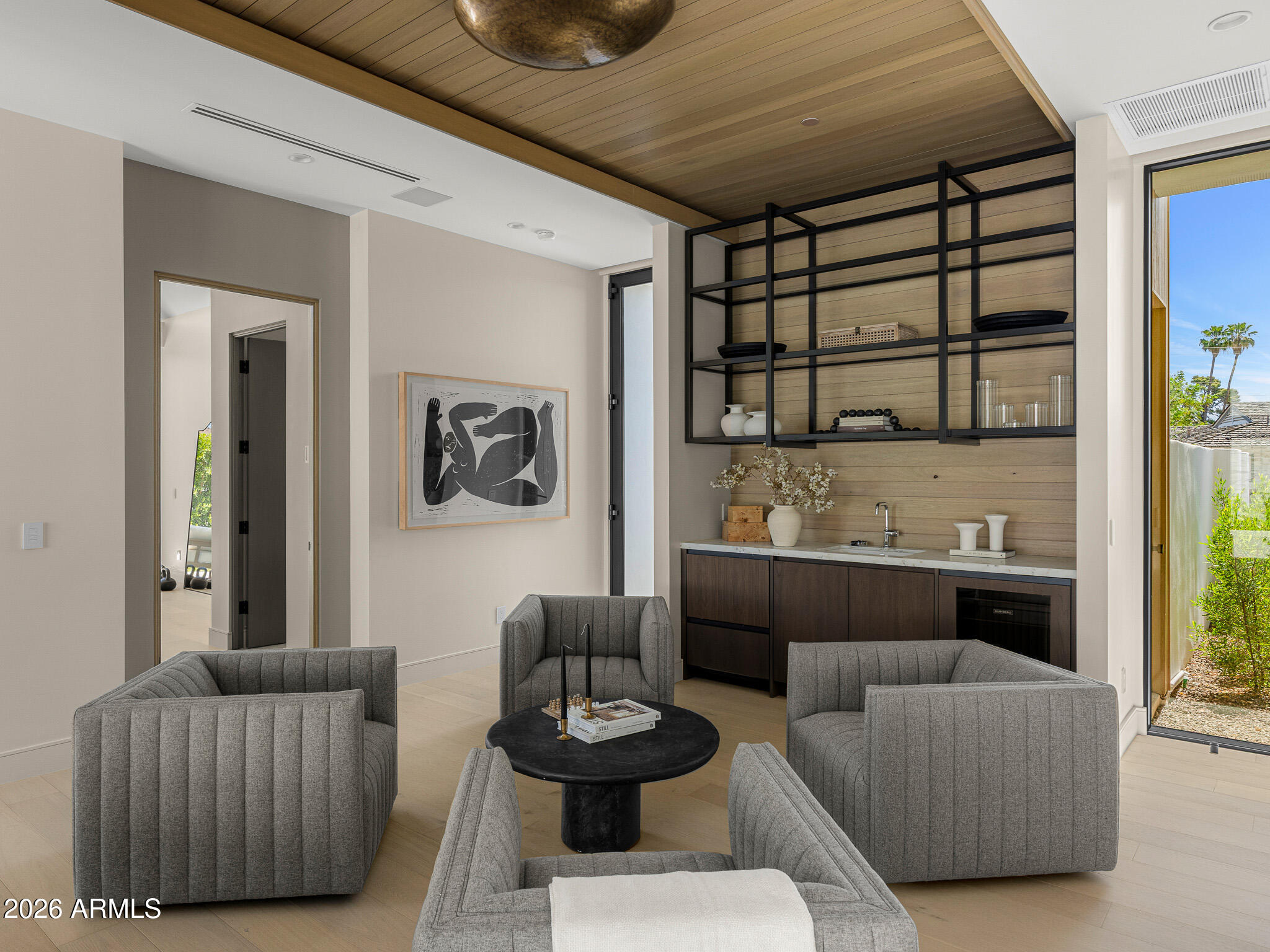 DROMEDARY SQUARE - Residential