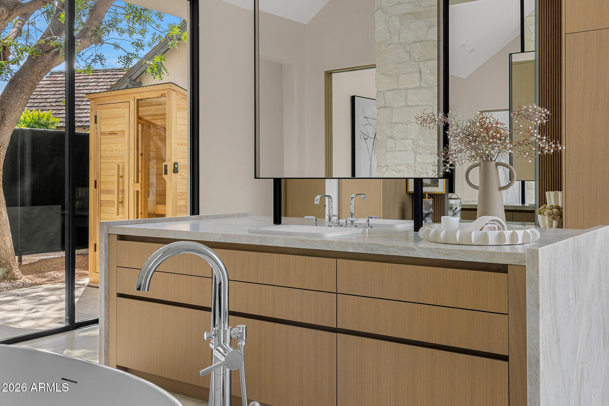 DROMEDARY SQUARE - Residential