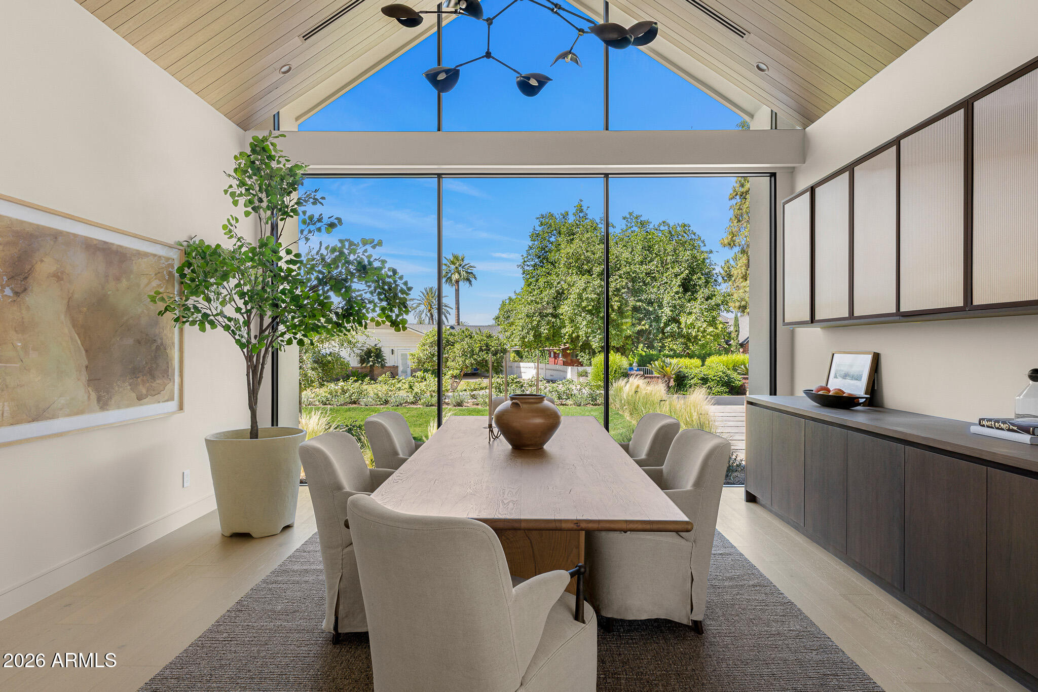 DROMEDARY SQUARE - Residential