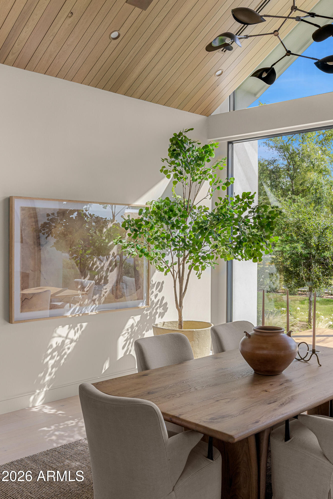 DROMEDARY SQUARE - Residential