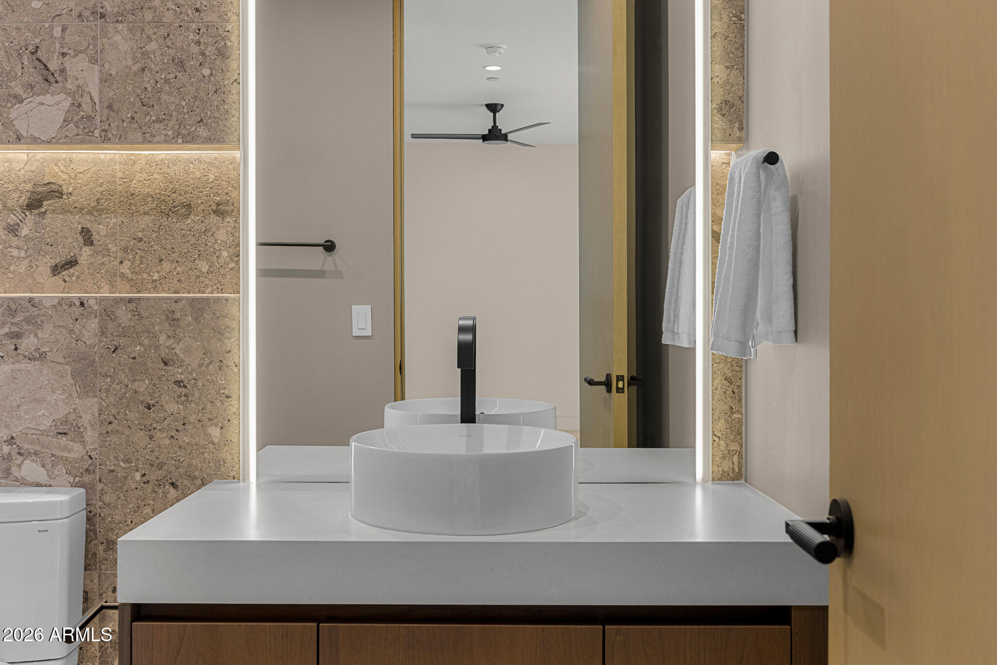 DROMEDARY SQUARE - Residential