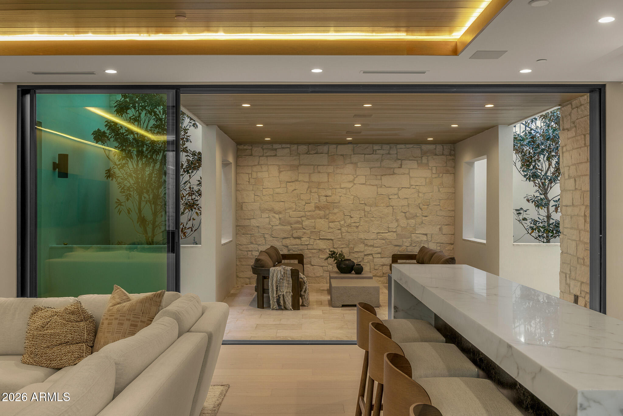 DROMEDARY SQUARE - Residential