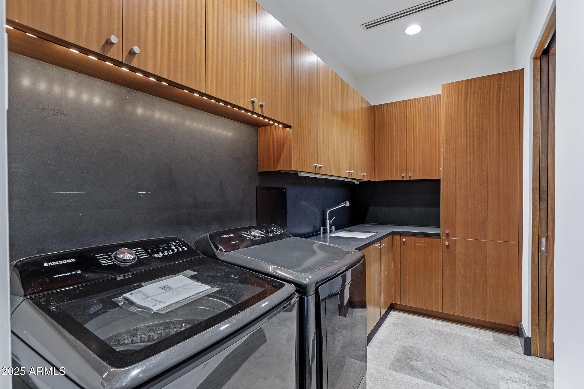 HERITAGE HILLS UNIT 1 - Residential