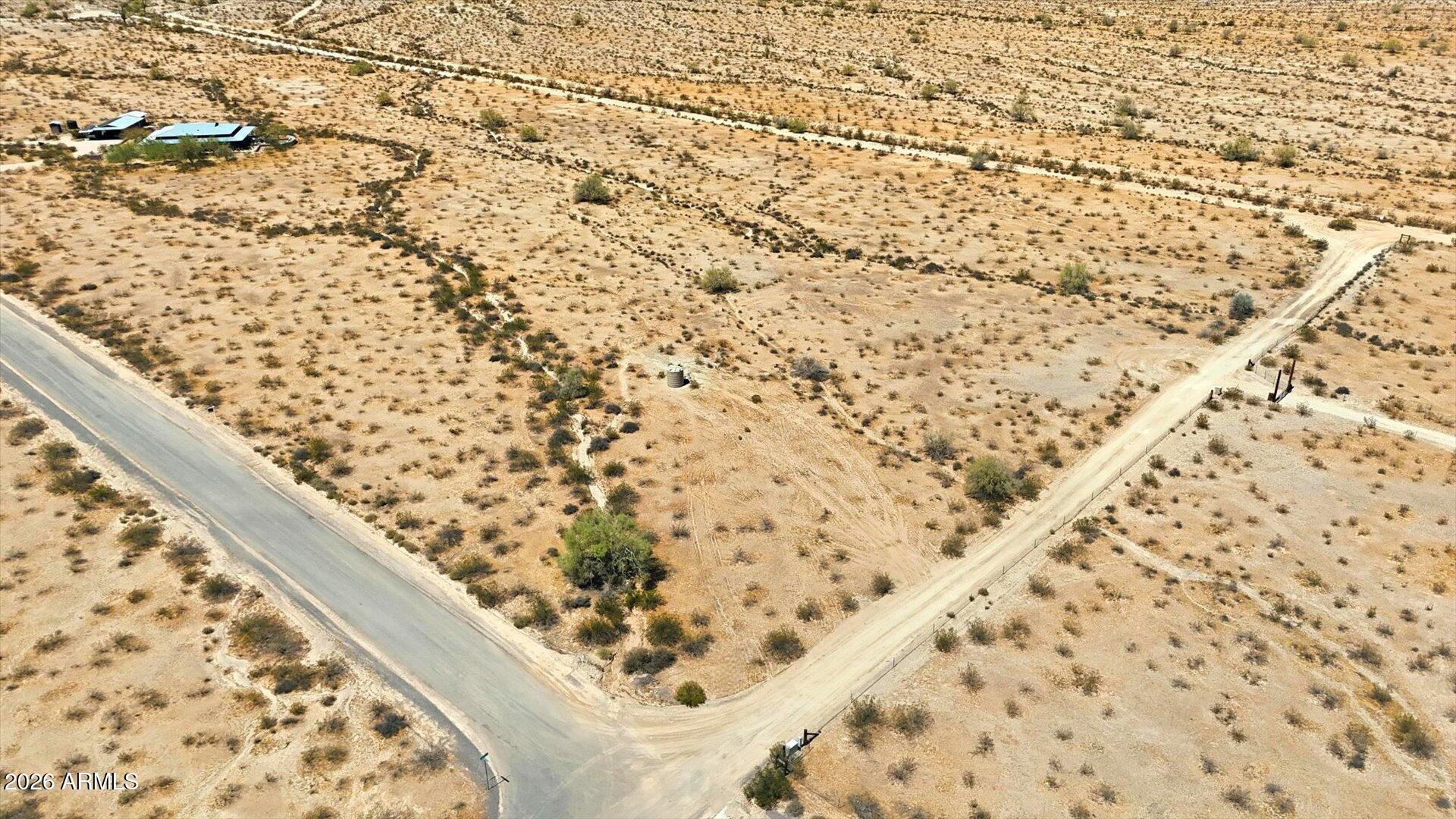 A PORTION OF THE NORTH HALF OF THE NORTHEAST QUART - Land