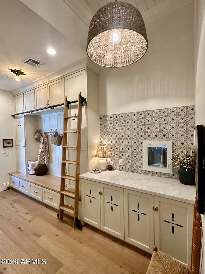 PECAN LIGHTS - Residential