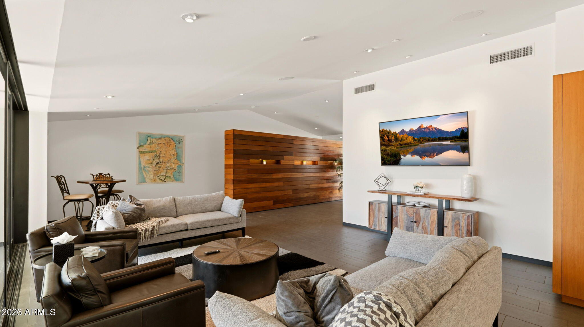 NORTH FIELD ESTATES - Residential