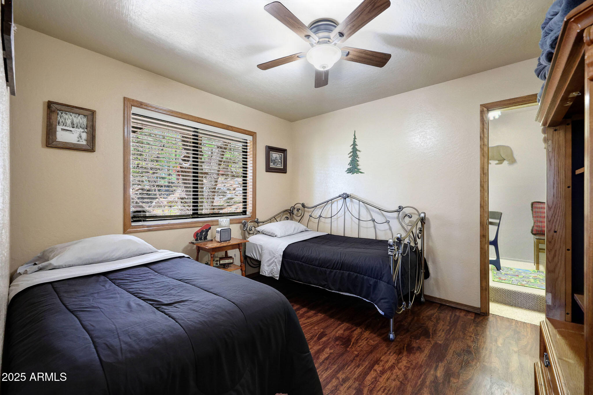 PINEWOOD 17 - Residential