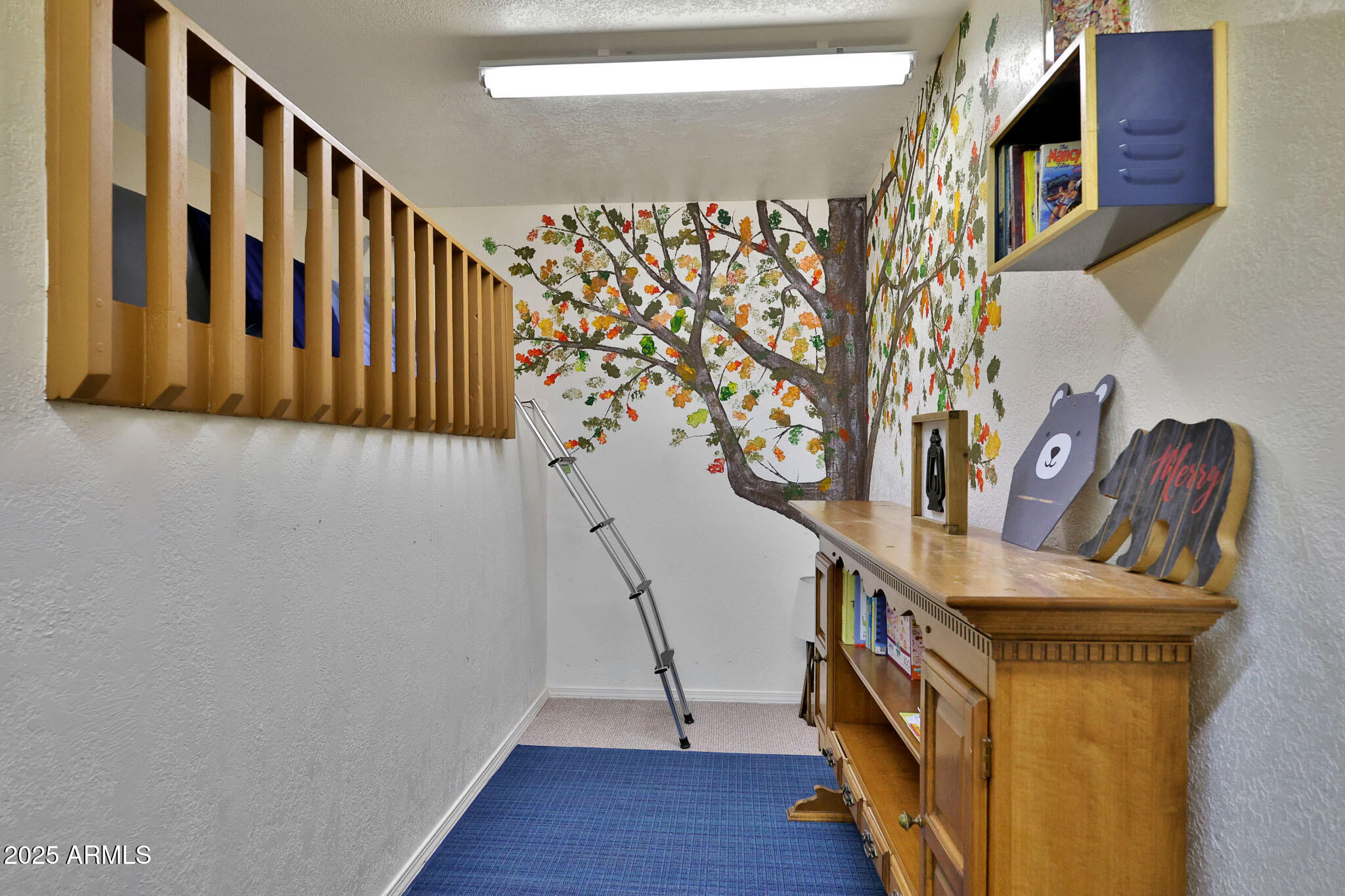 PINEWOOD 17 - Residential