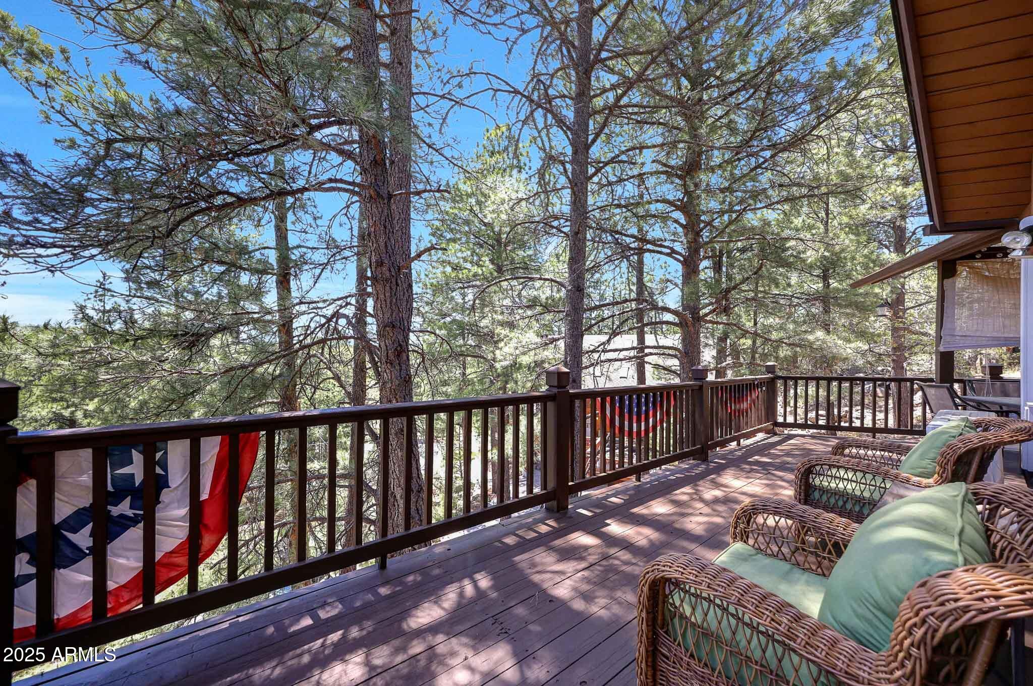 PINEWOOD 17 - Residential