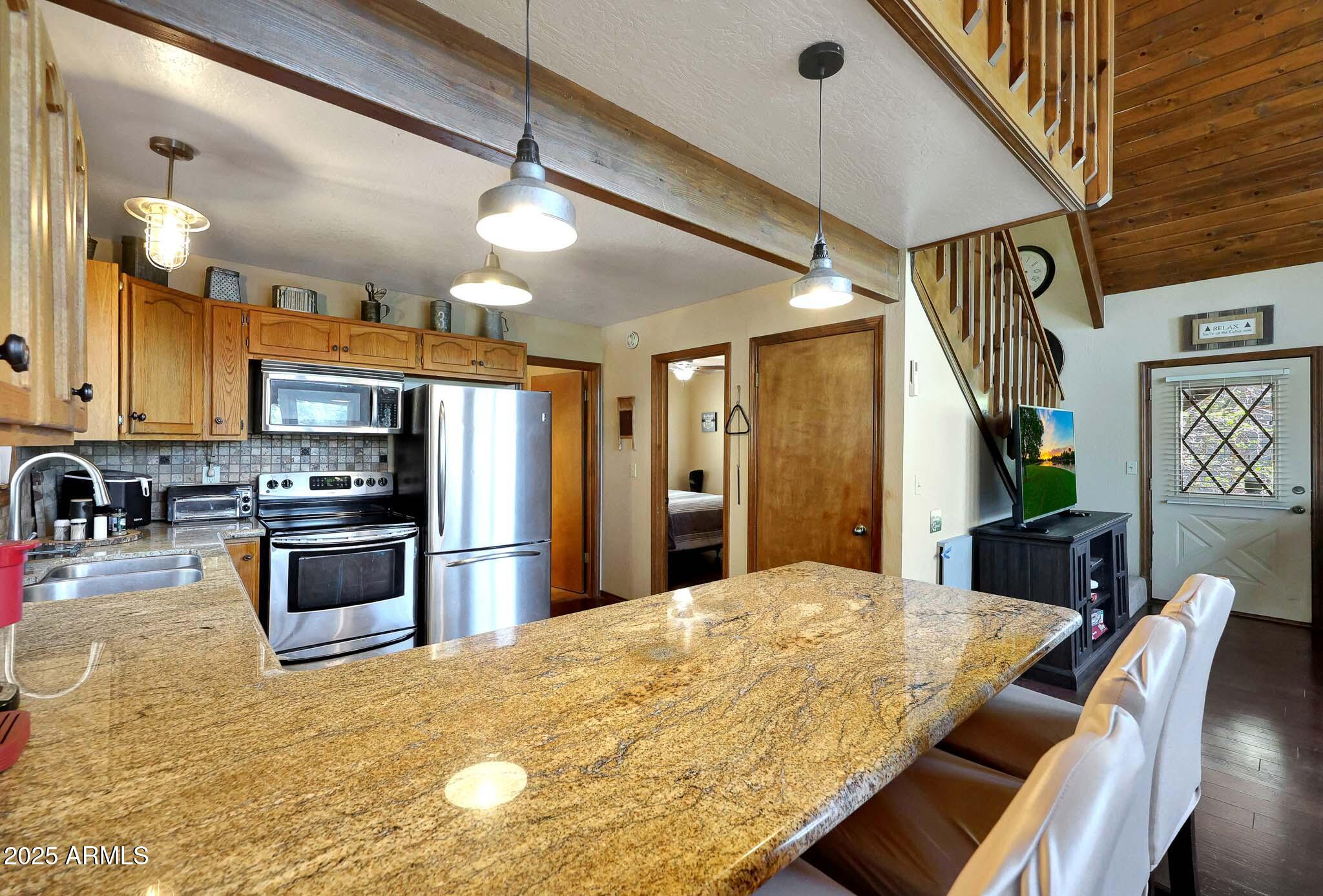 PINEWOOD 17 - Residential