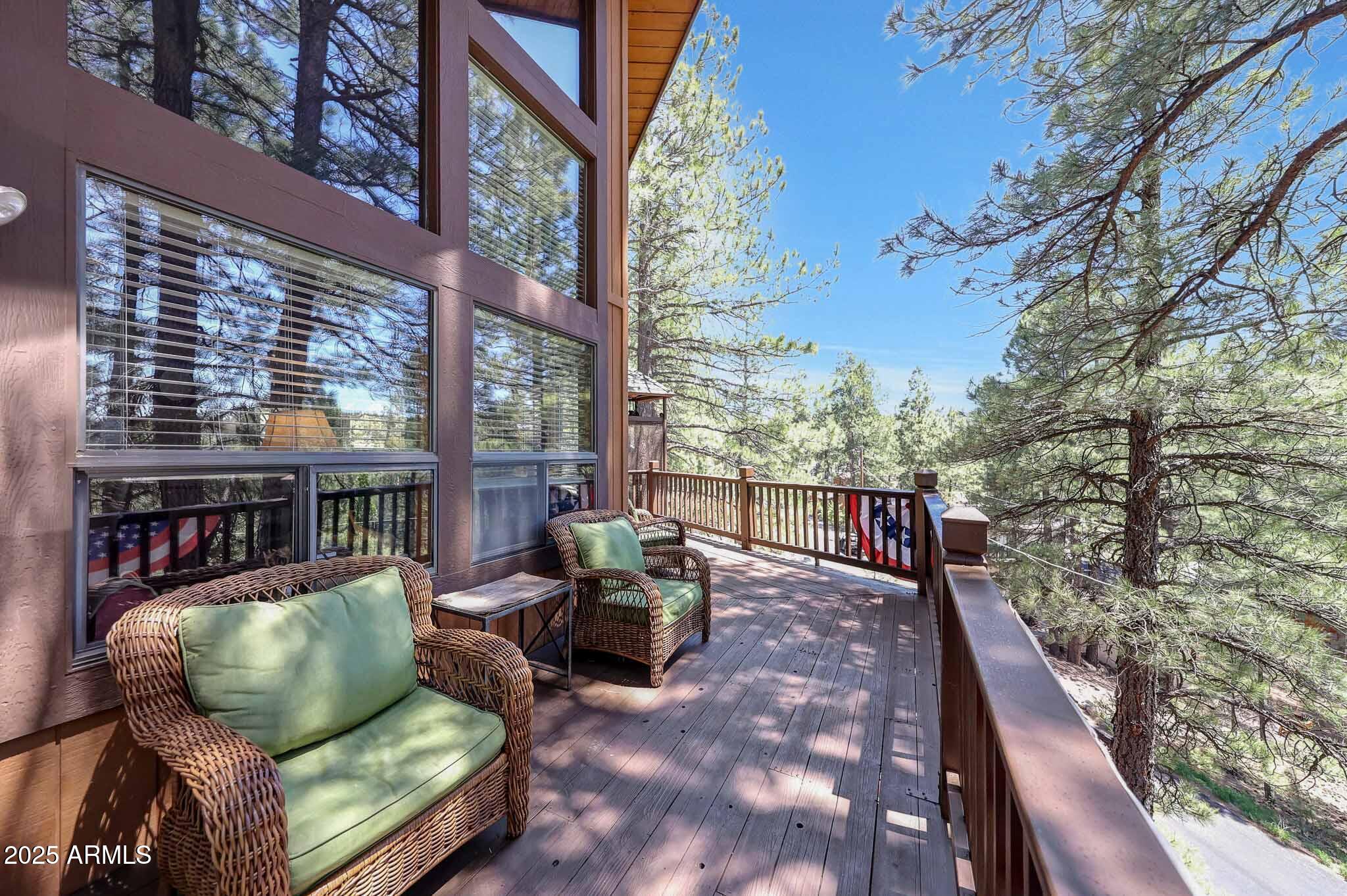PINEWOOD 17 - Residential