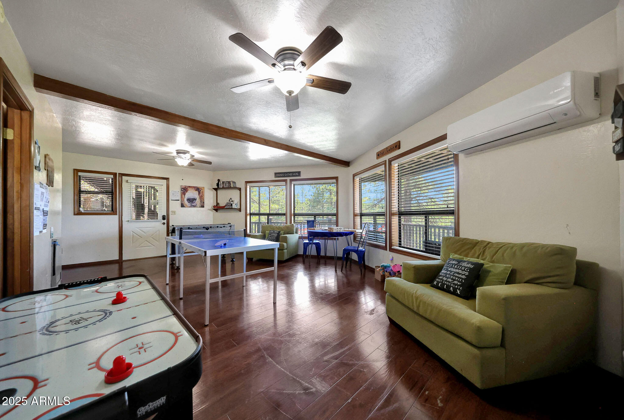 PINEWOOD 17 - Residential