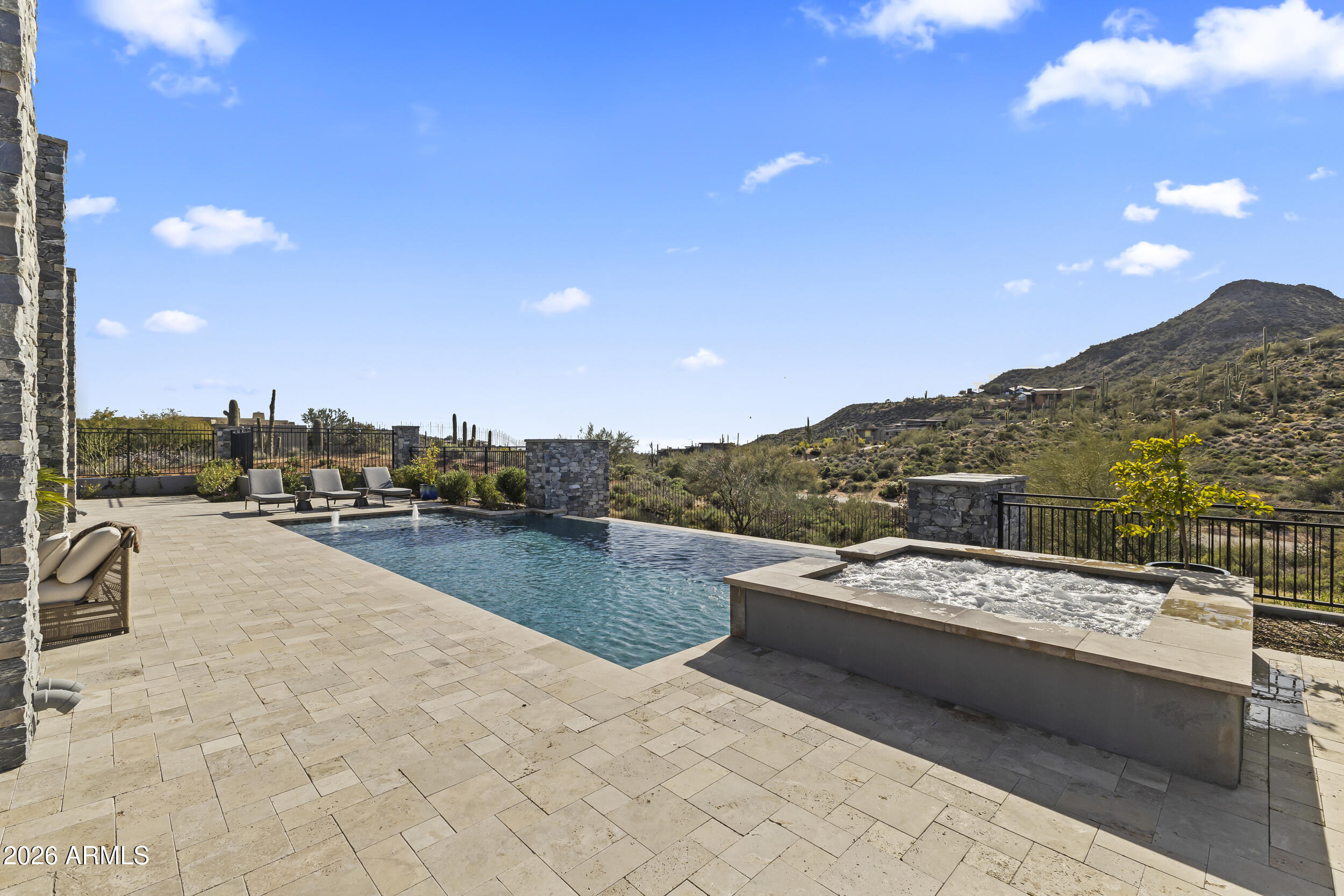 DESERT MOUNTAIN - Residential