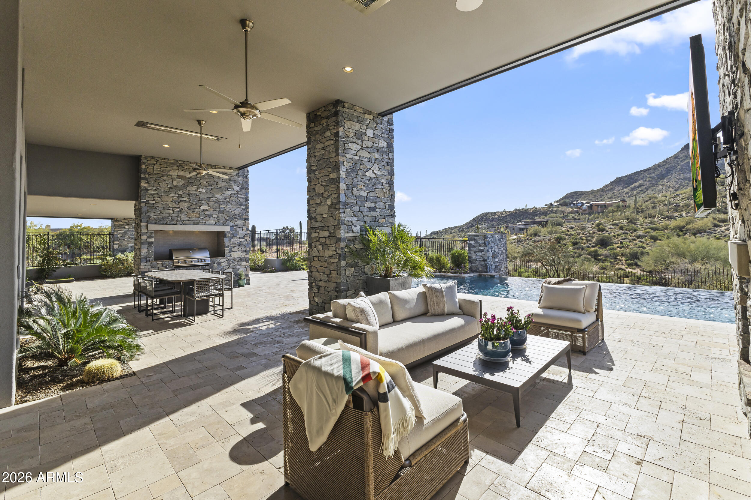 DESERT MOUNTAIN - Residential