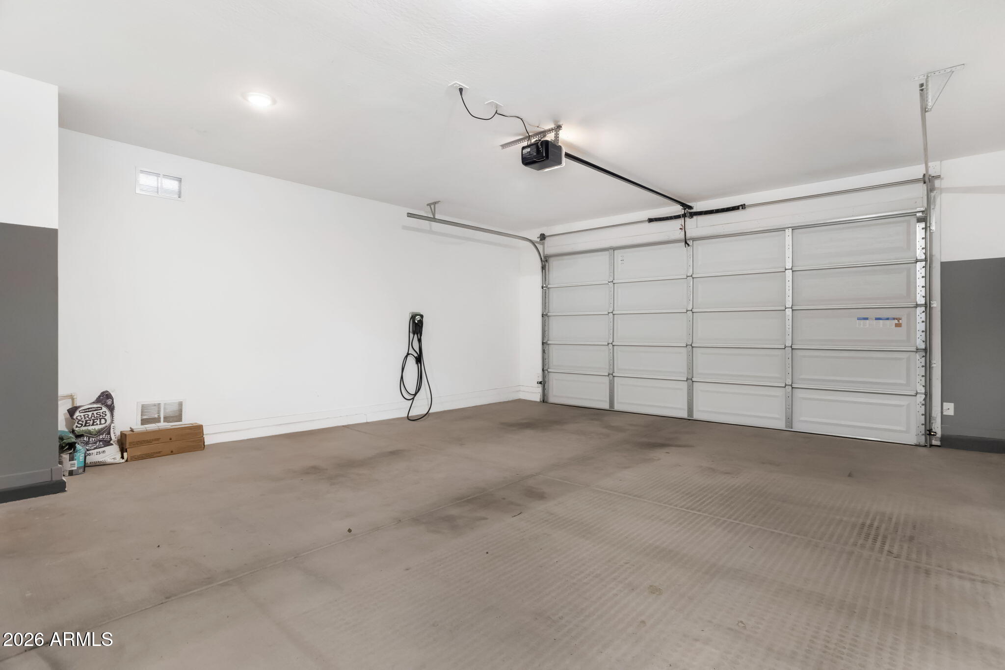 ELEMENT ON EUCLID - Residential