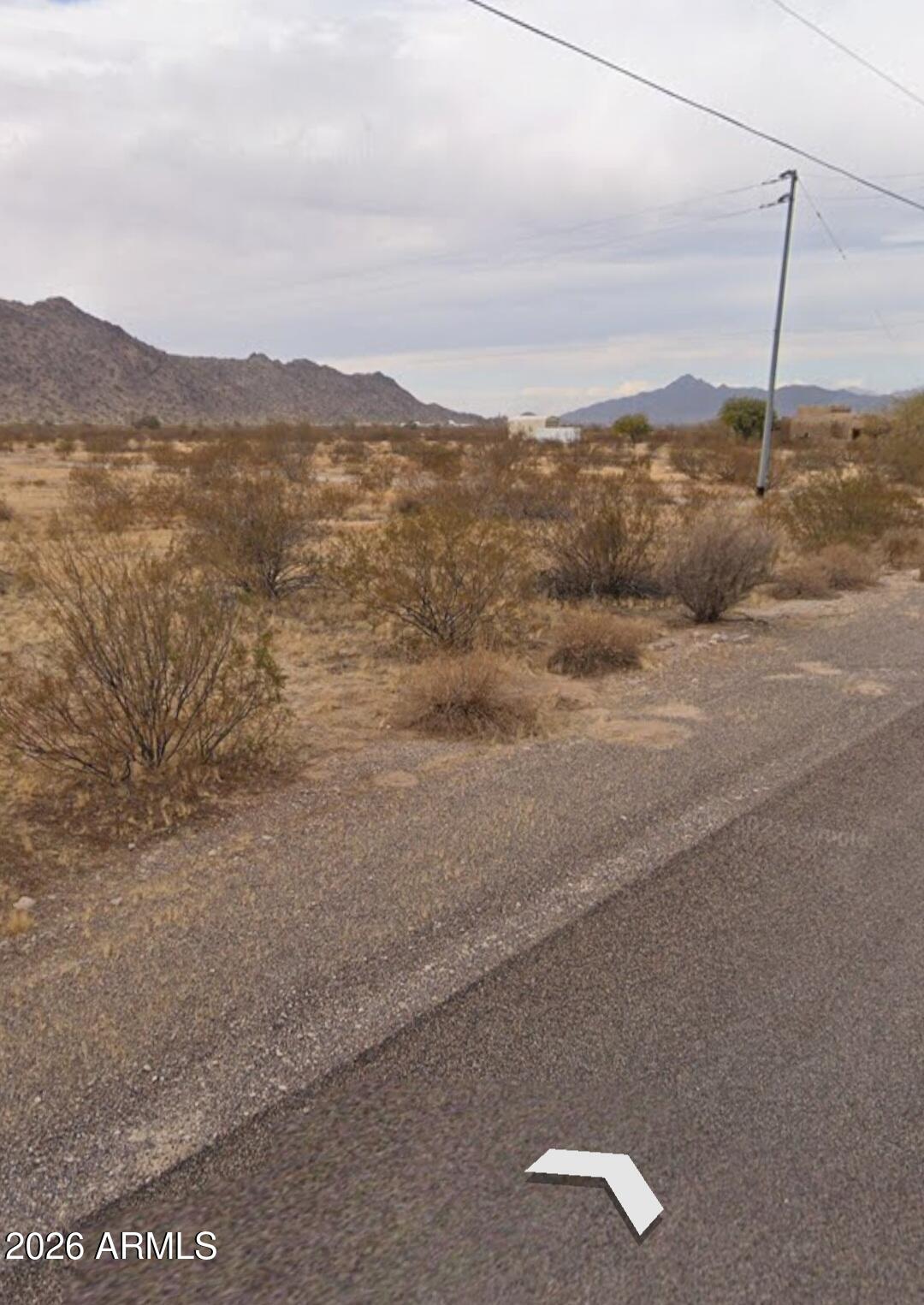 AMAZING VIEWS!! Quick access to town. A few minute drive up the paved road gets you to Maricopa city and the AK Chin casino. Electric power poles near the property line. DONT MISS THIS GREAT 1.25 ACRE PROPERTY FOR A GREAT PRICE.
Adjacent parcel available.
