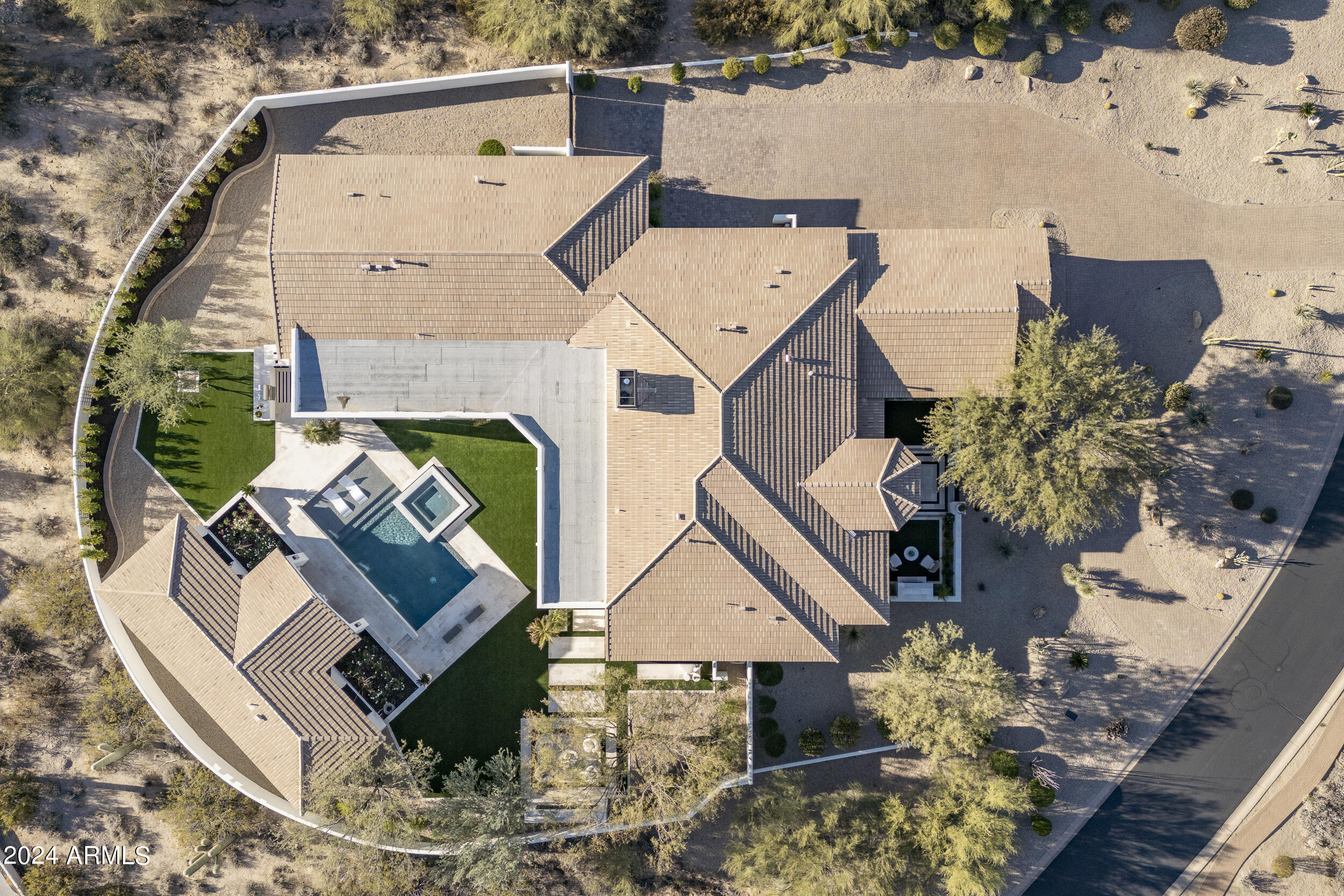 PINNACLE PEAK PLACE - Residential