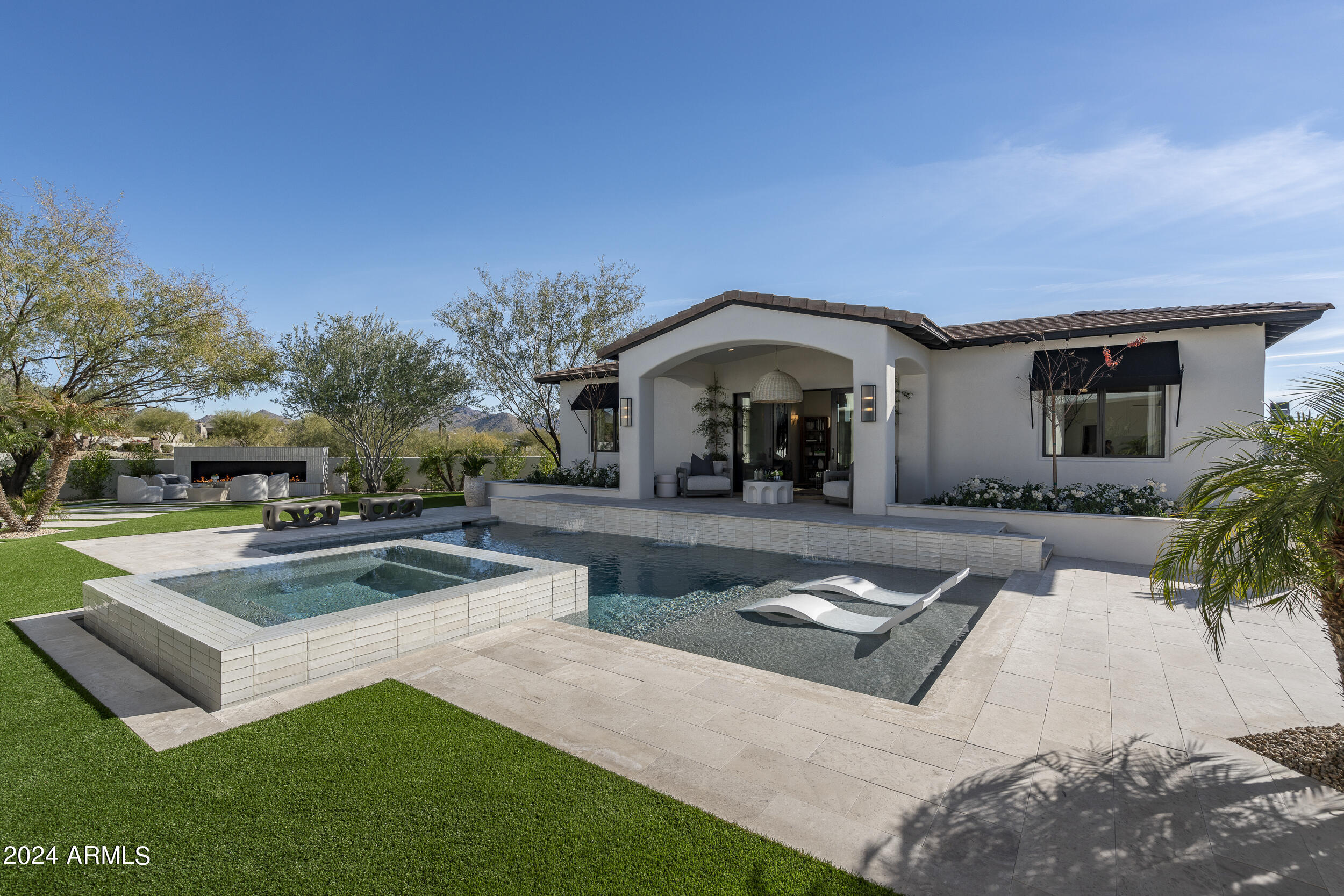 PINNACLE PEAK PLACE - Residential