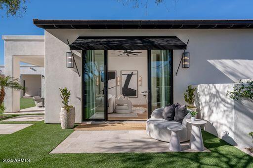 PINNACLE PEAK PLACE - Residential